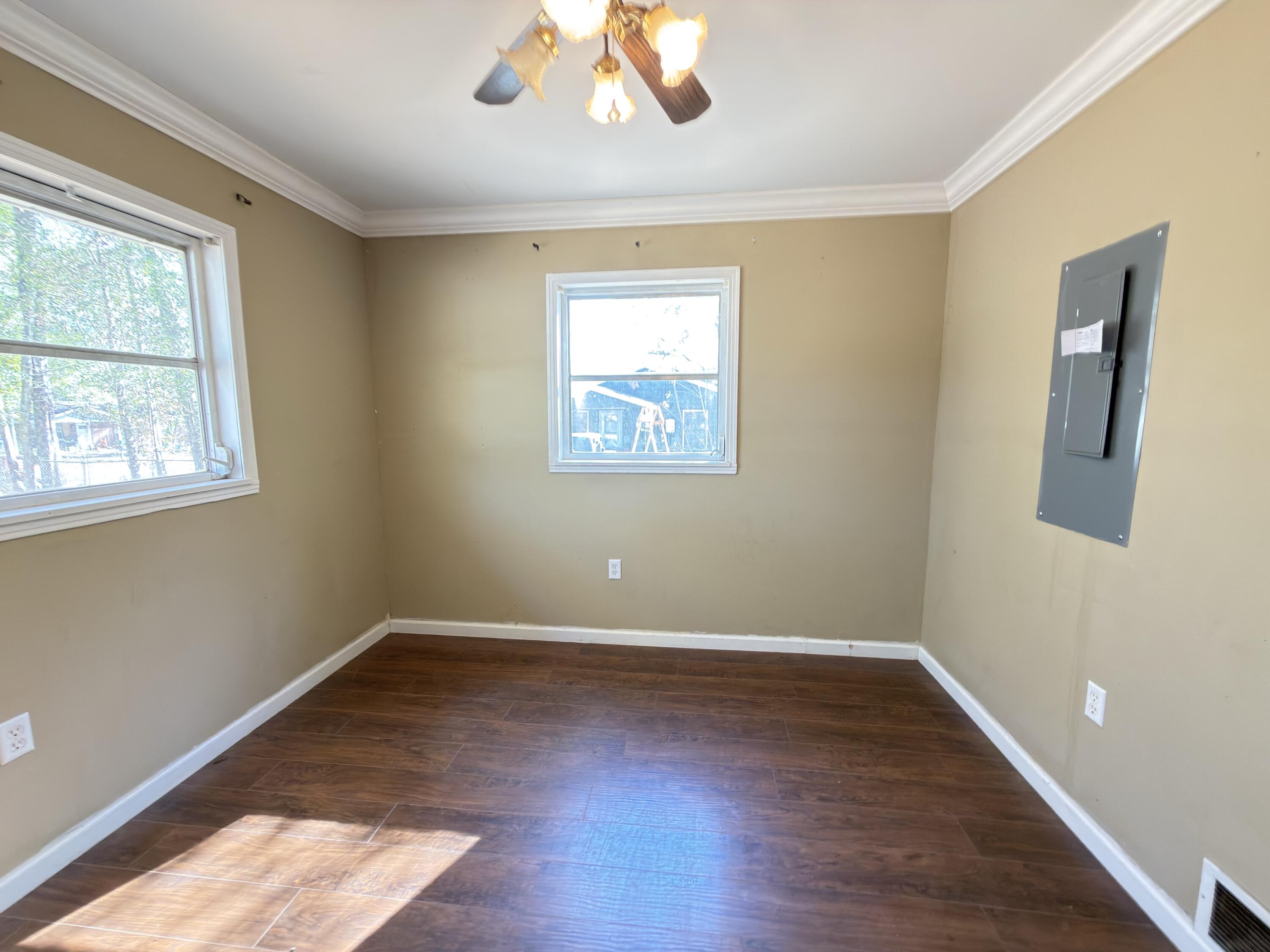 CRESTVIEW - Residential