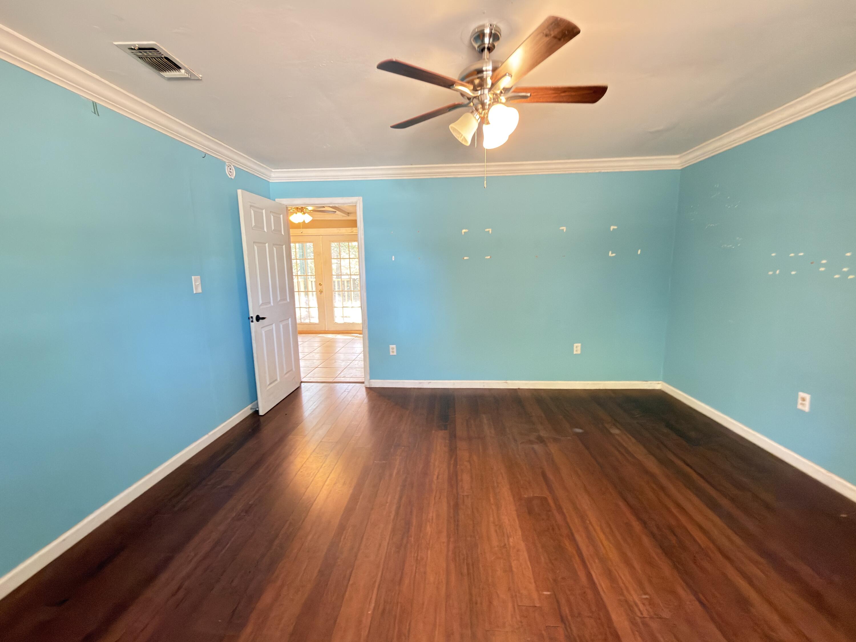 CRESTVIEW - Residential