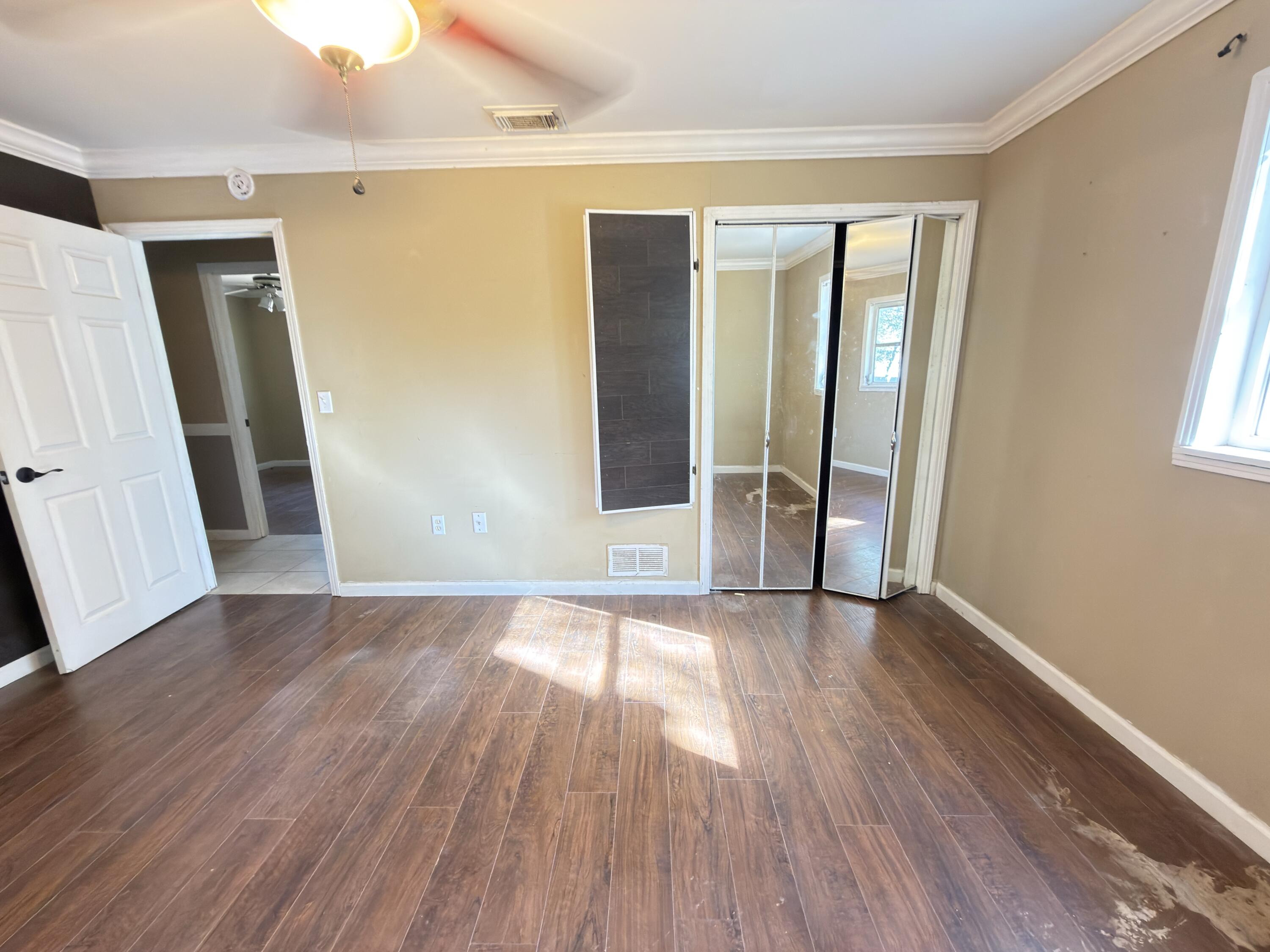 CRESTVIEW - Residential