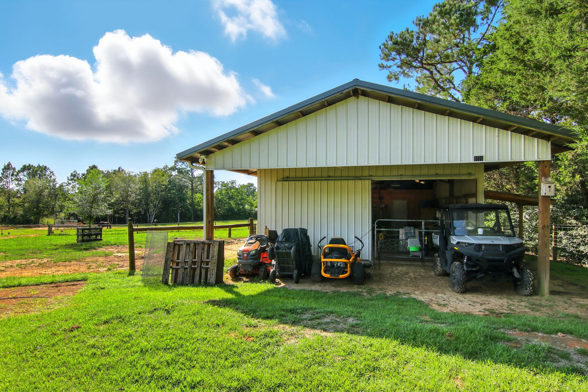 NO RECORDED SUBDIVISION - Residential
