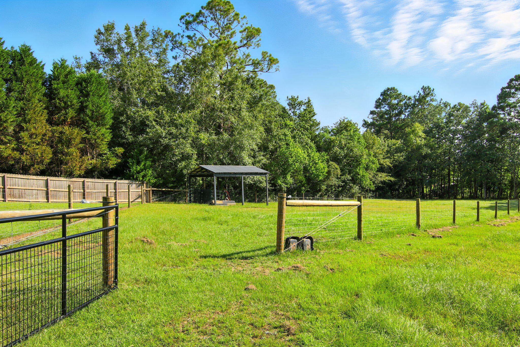 NO RECORDED SUBDIVISION - Residential