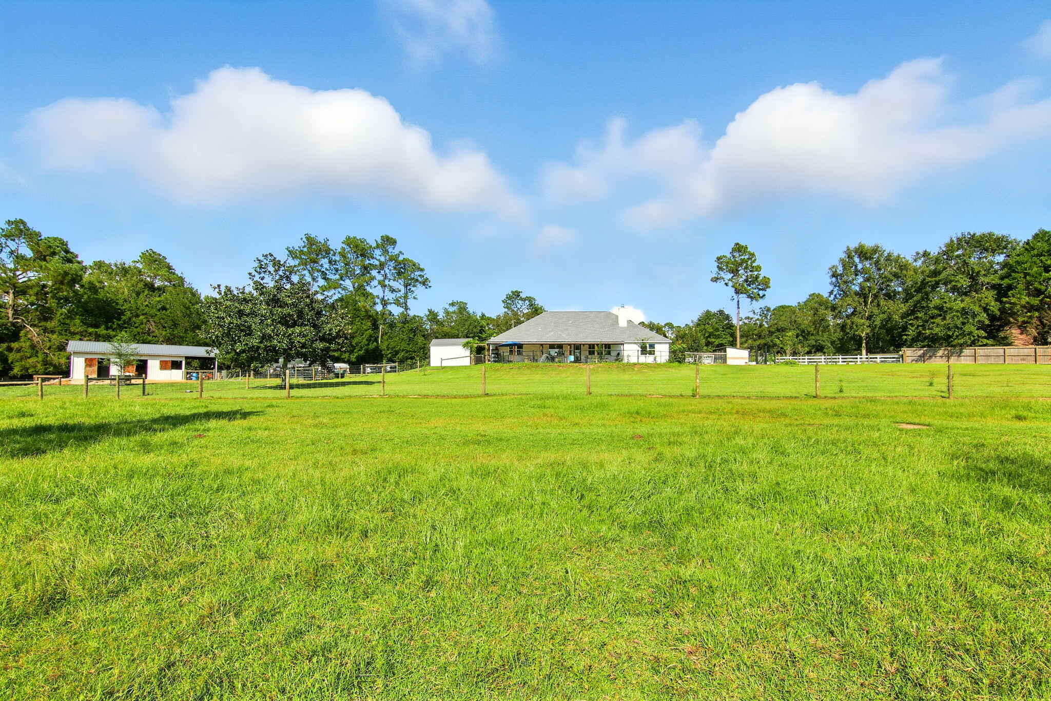 NO RECORDED SUBDIVISION - Residential
