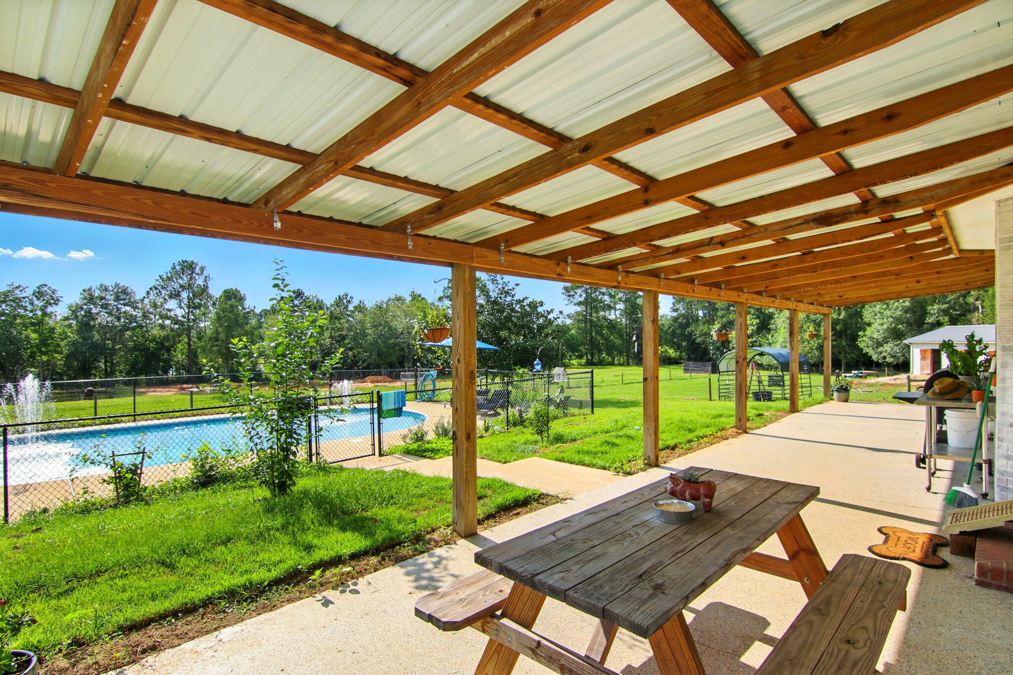 NO RECORDED SUBDIVISION - Residential