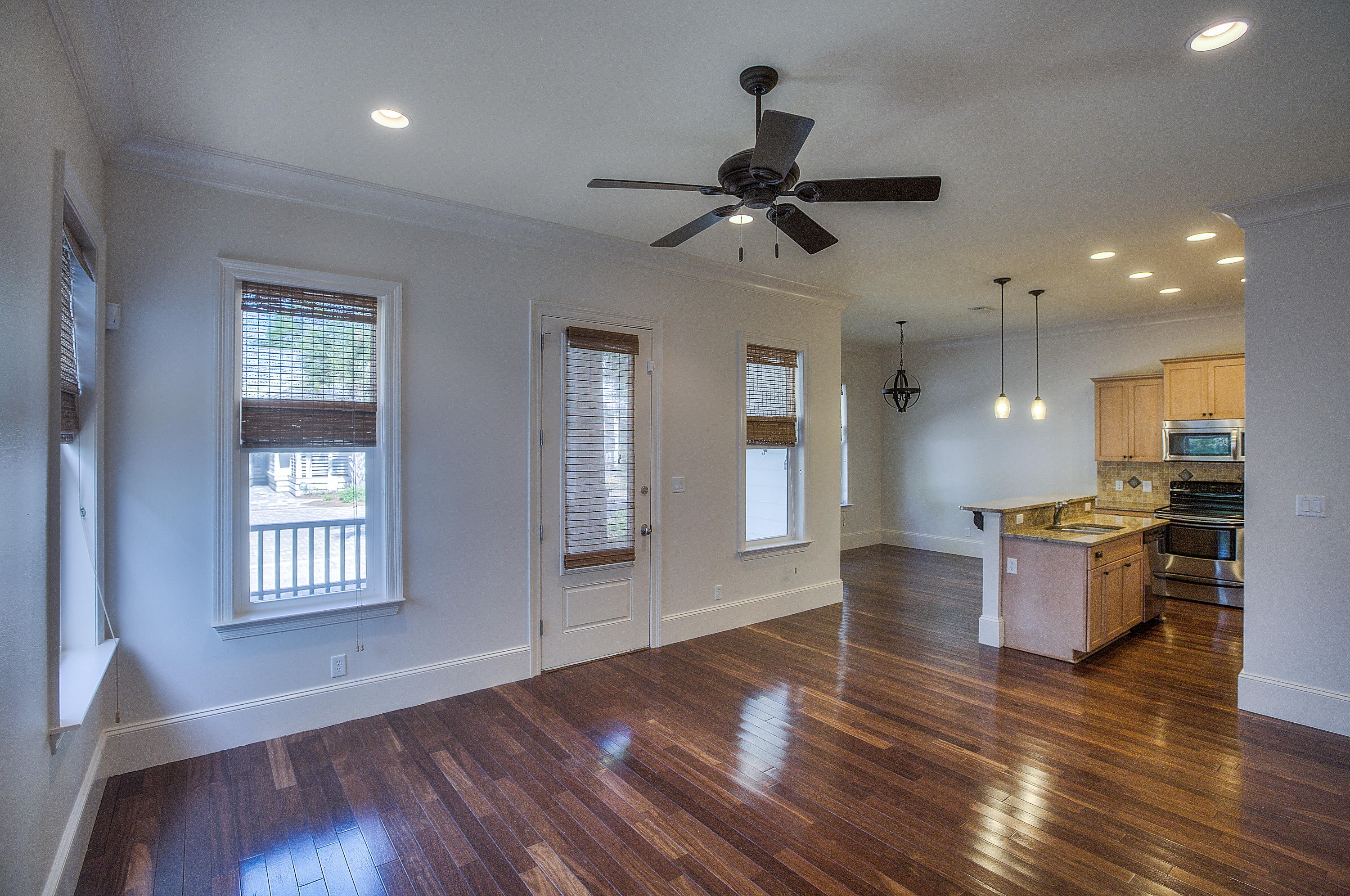 COTTAGES AT EASTERN LAKE - Residential