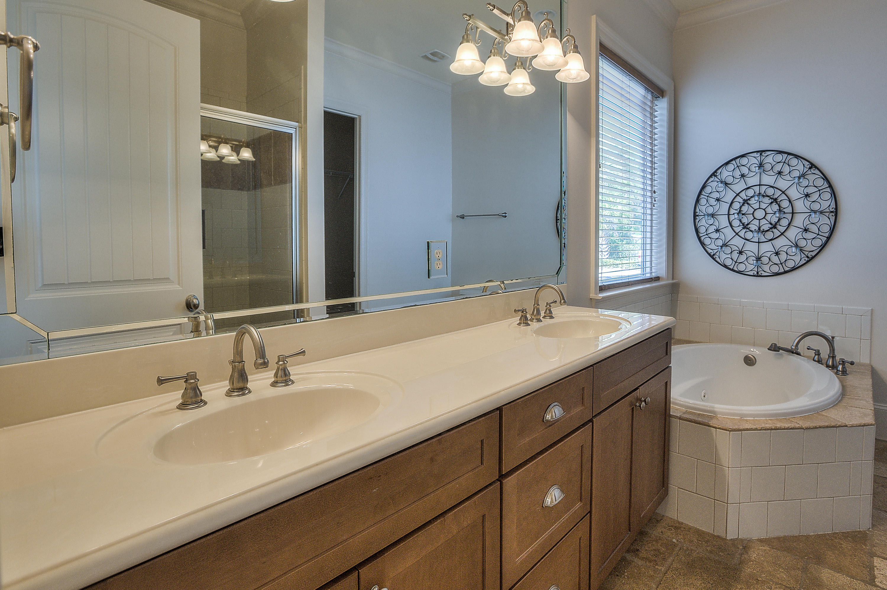 COTTAGES AT EASTERN LAKE - Residential