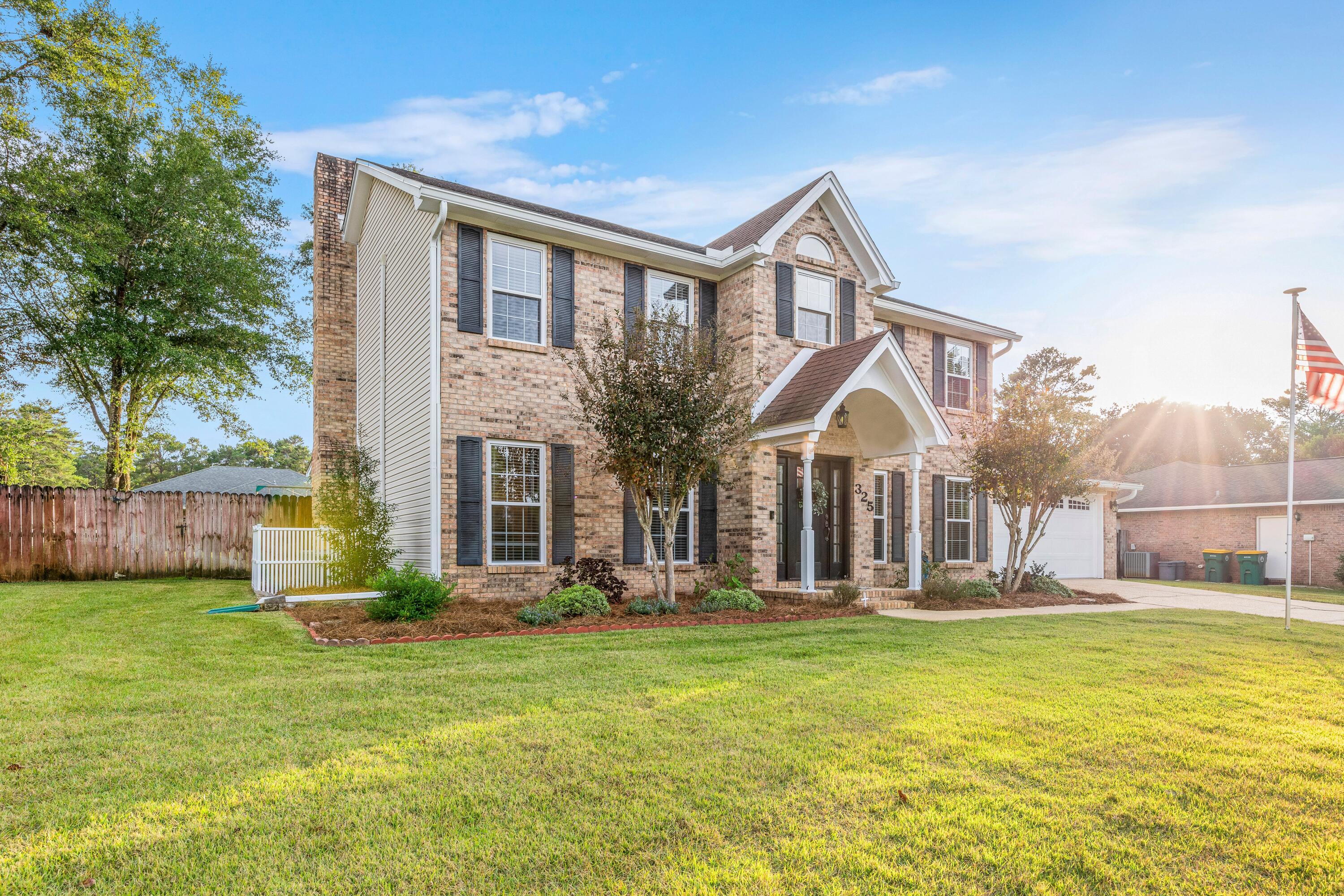 ROCKY BAYOU COUNTRY CLUB ESTATES 4 - Residential