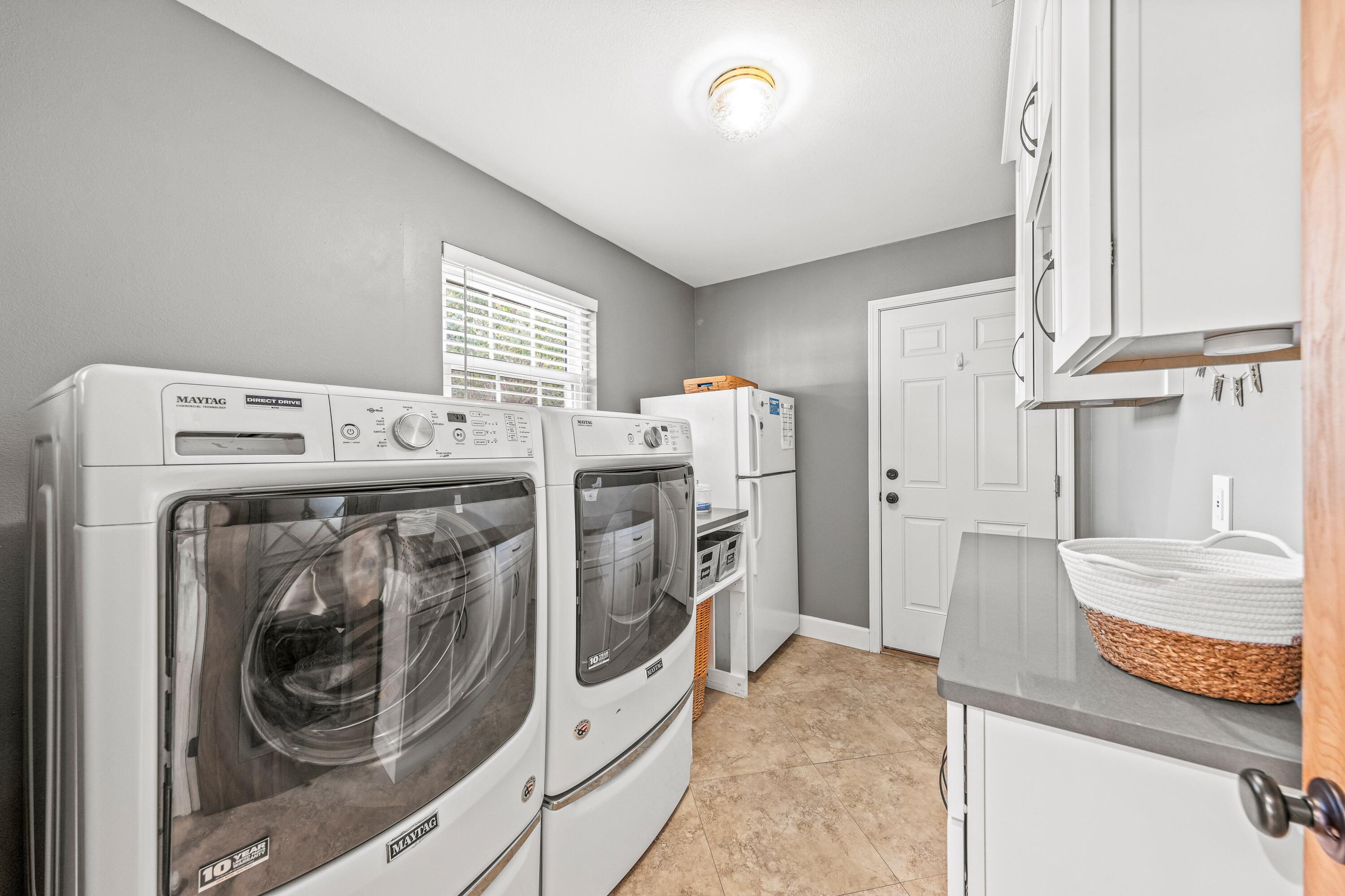 ROCKY BAYOU COUNTRY CLUB ESTATES 4 - Residential