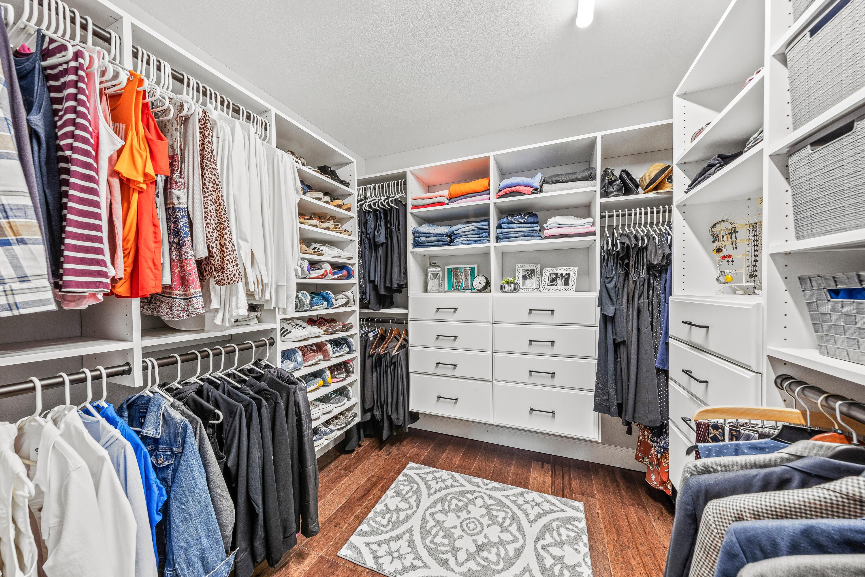 ROCKY BAYOU COUNTRY CLUB ESTATES 4 - Residential