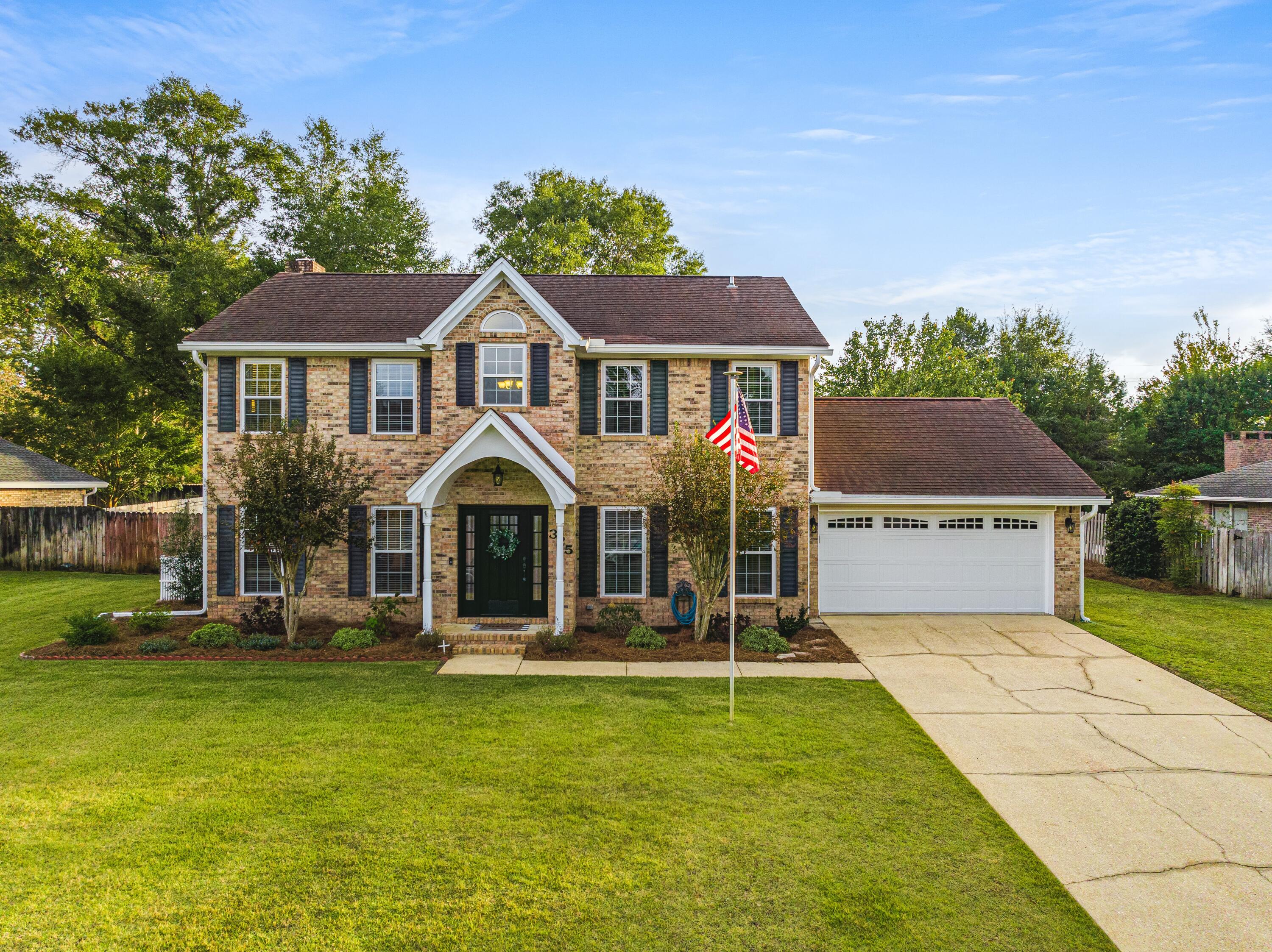 ROCKY BAYOU COUNTRY CLUB ESTATES 4 - Residential