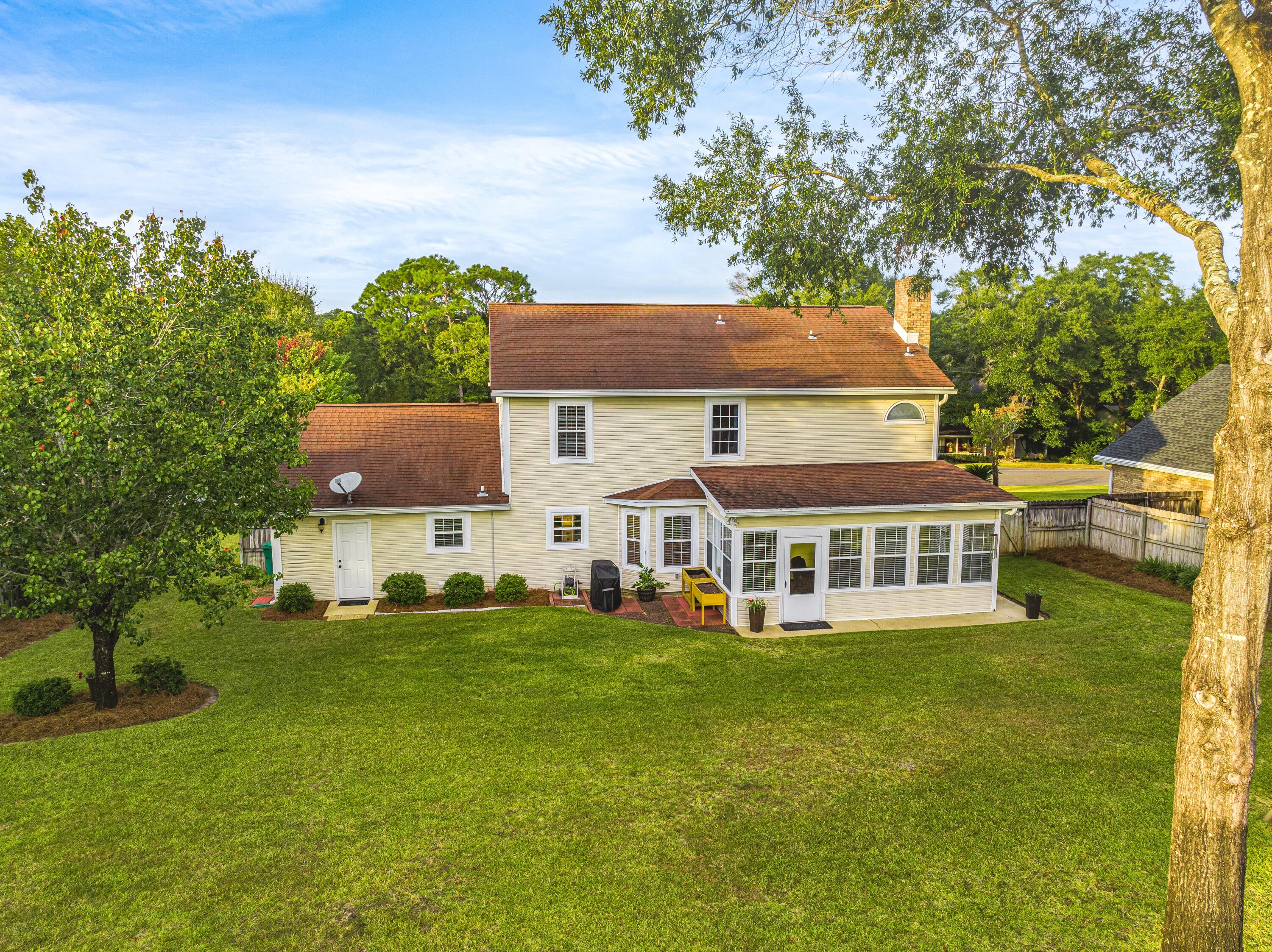 ROCKY BAYOU COUNTRY CLUB ESTATES 4 - Residential