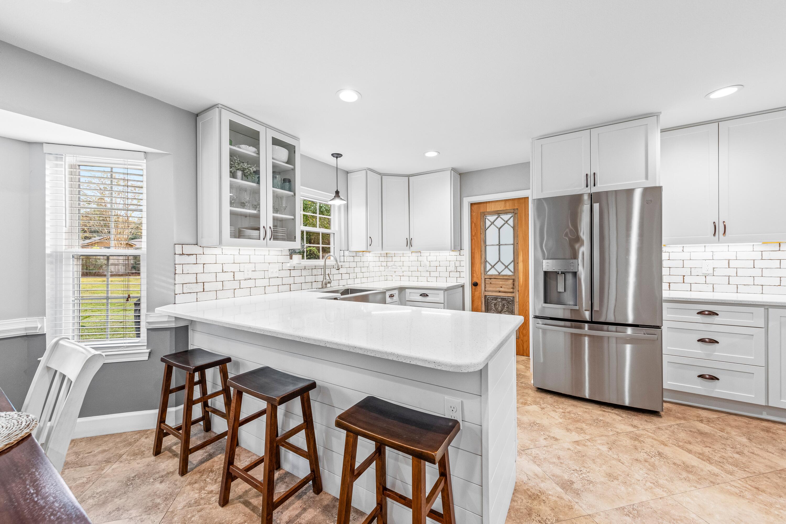 ROCKY BAYOU COUNTRY CLUB ESTATES 4 - Residential