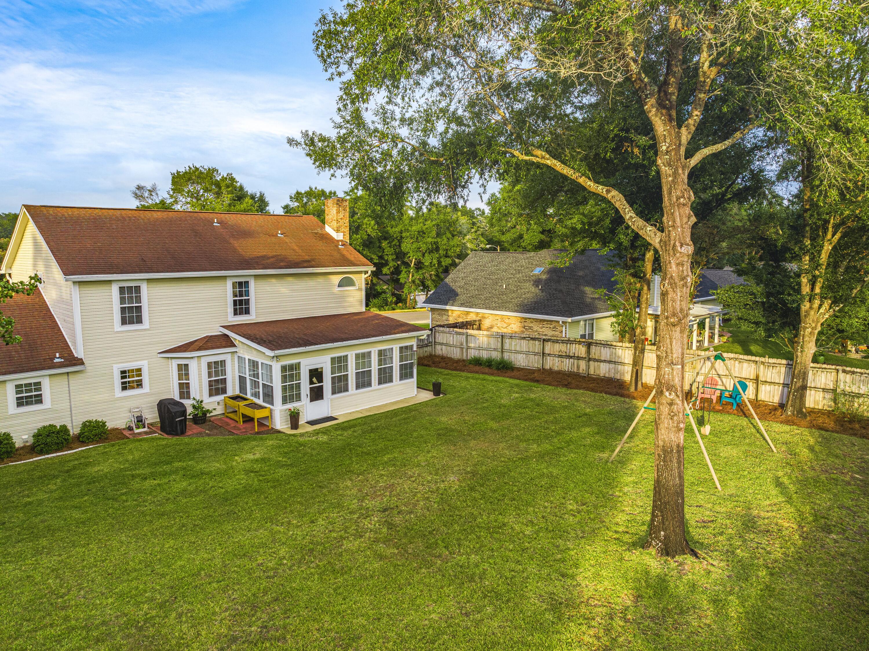 ROCKY BAYOU COUNTRY CLUB ESTATES 4 - Residential