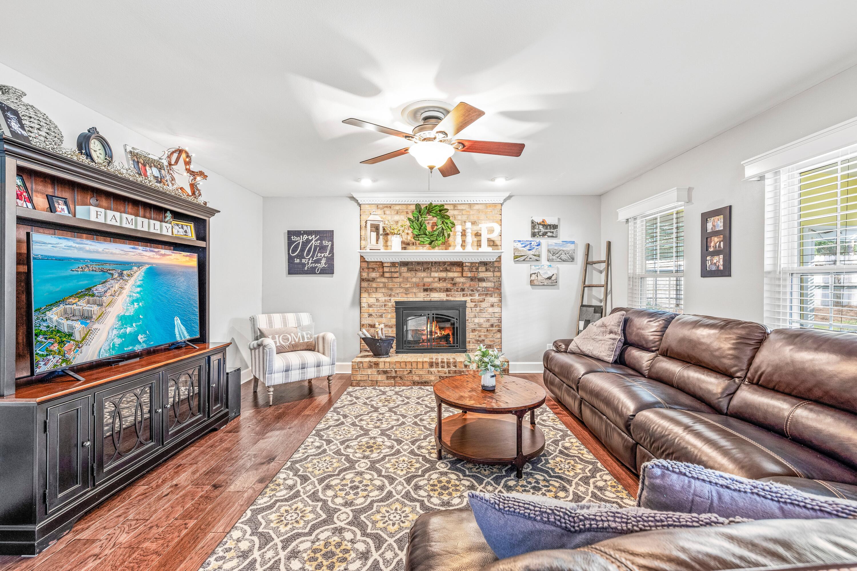 ROCKY BAYOU COUNTRY CLUB ESTATES 4 - Residential