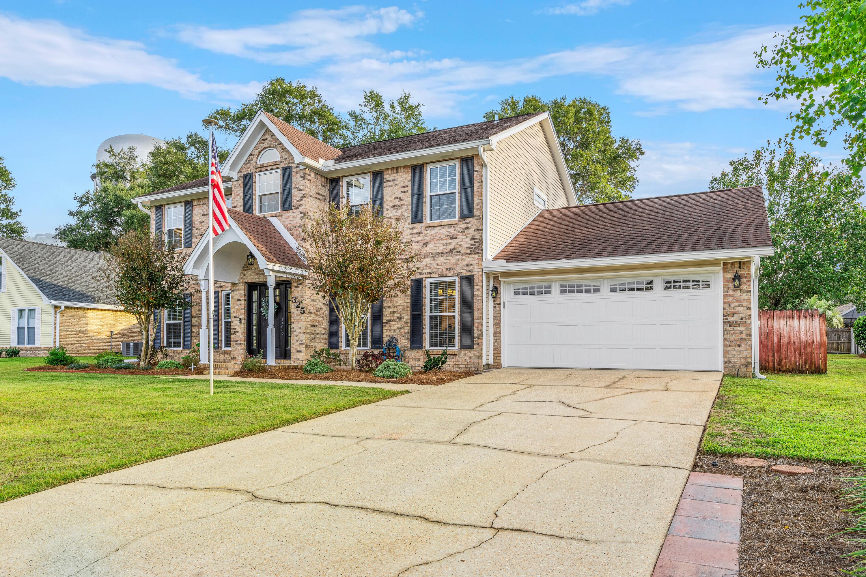 ROCKY BAYOU COUNTRY CLUB ESTATES 4 - Residential