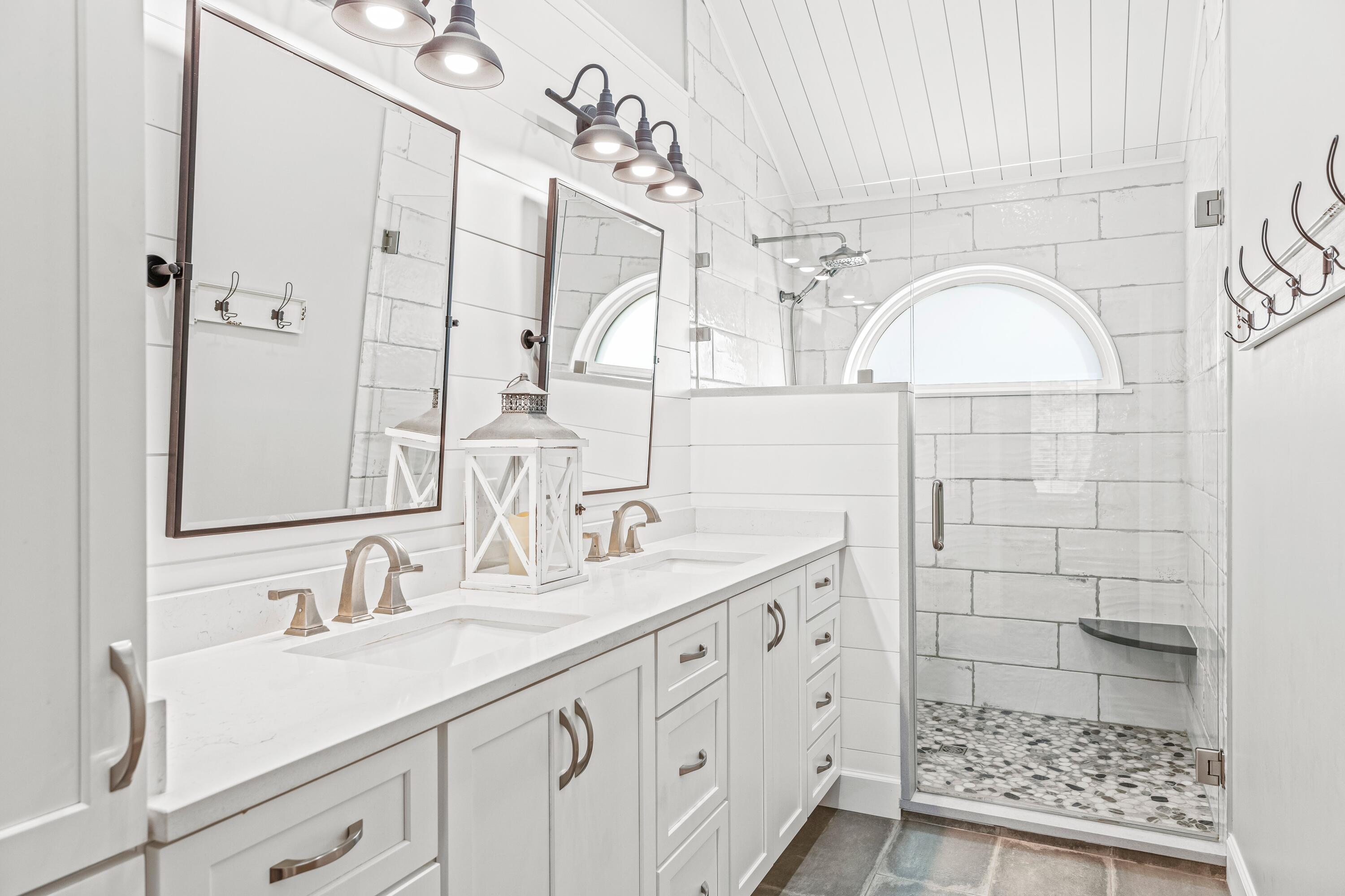 ROCKY BAYOU COUNTRY CLUB ESTATES 4 - Residential