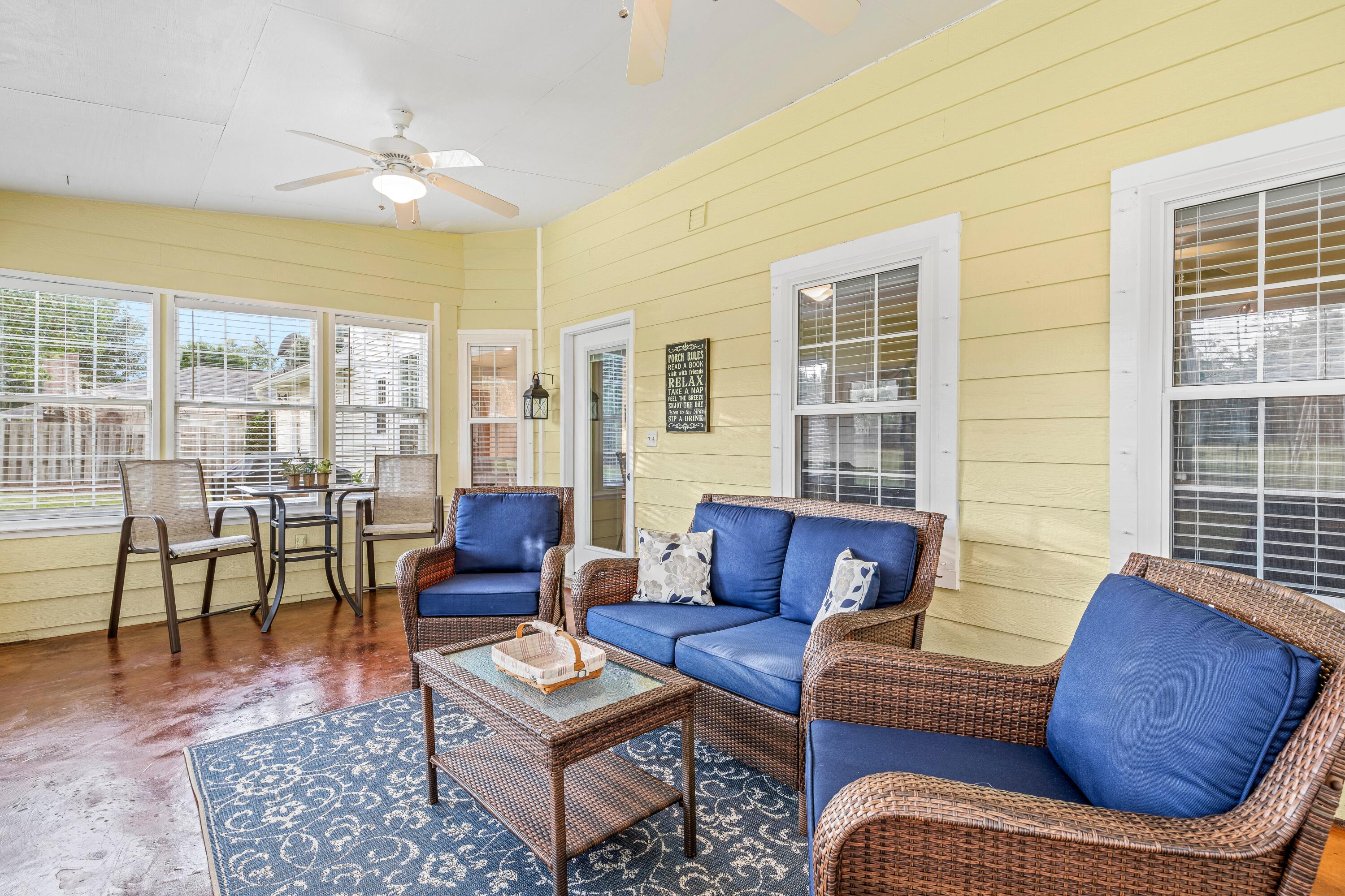 ROCKY BAYOU COUNTRY CLUB ESTATES 4 - Residential