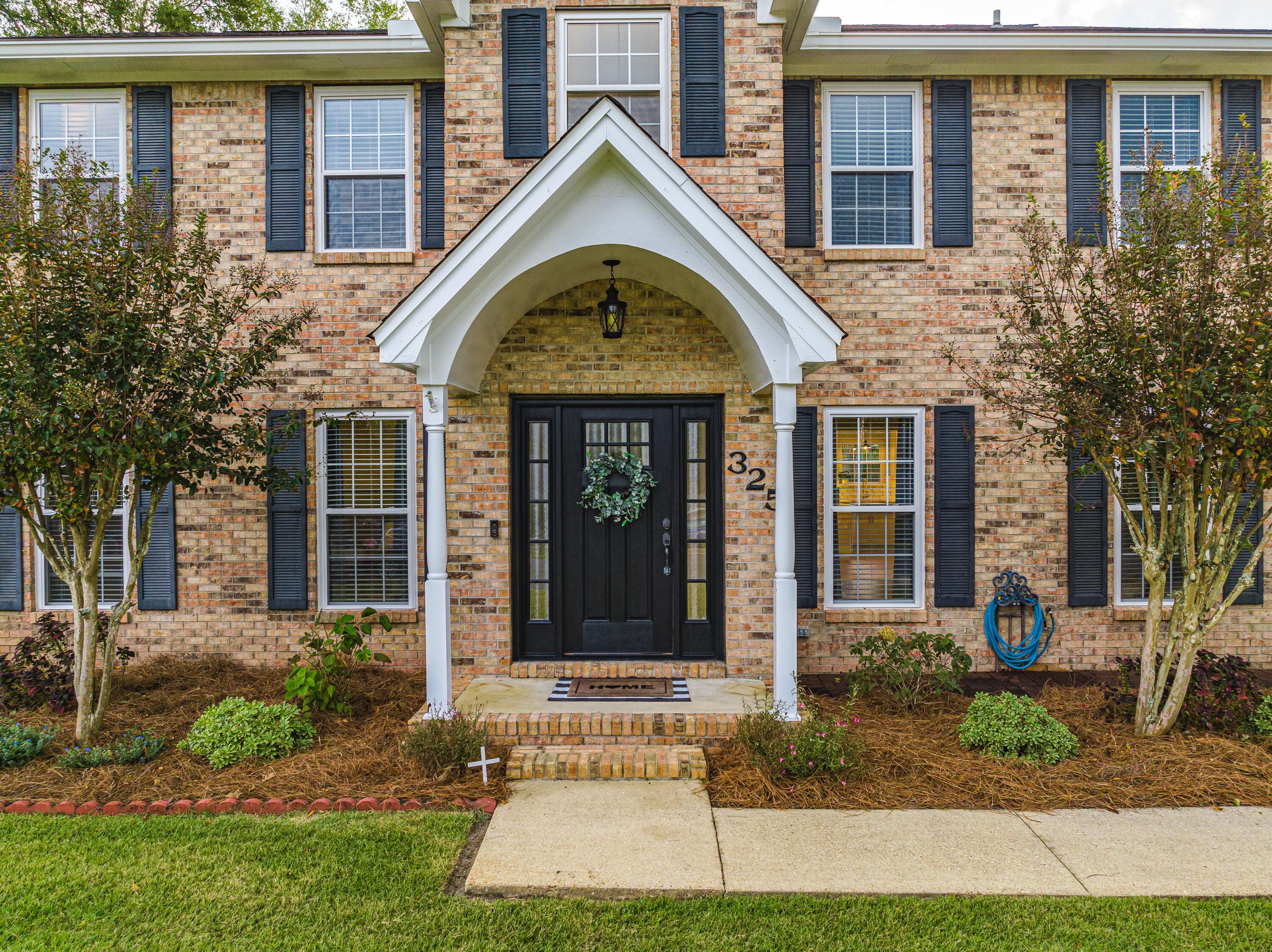 ROCKY BAYOU COUNTRY CLUB ESTATES 4 - Residential