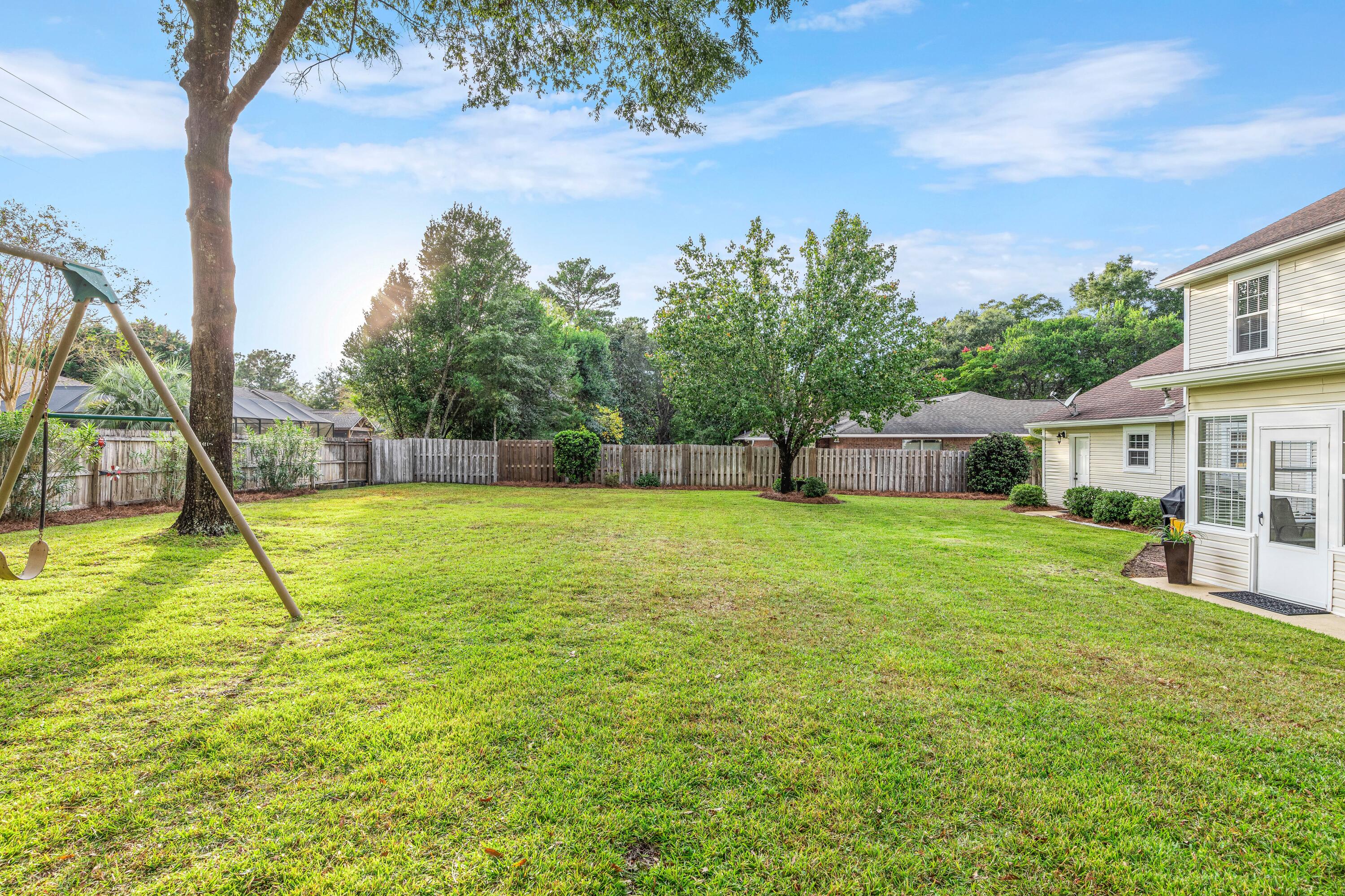 ROCKY BAYOU COUNTRY CLUB ESTATES 4 - Residential