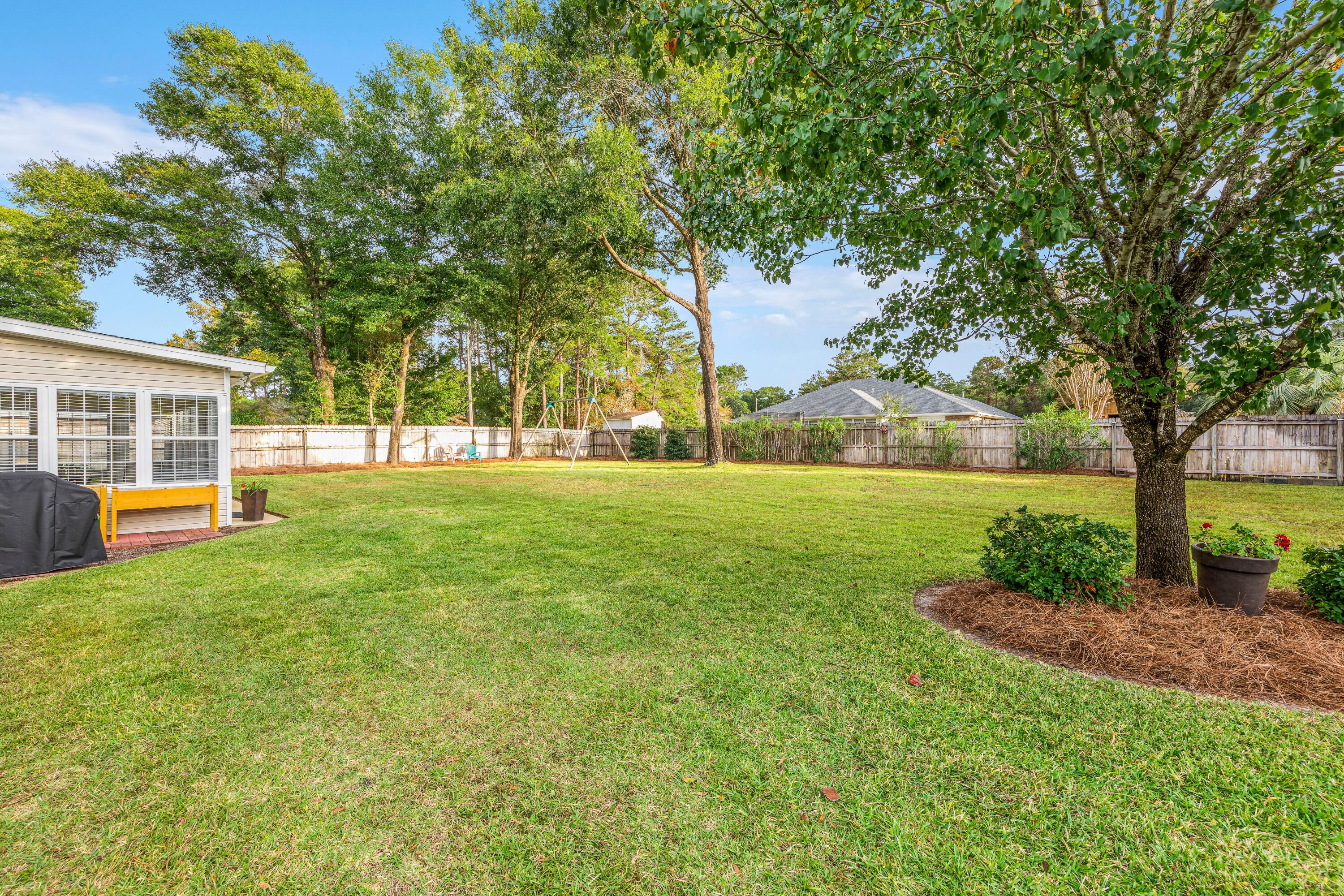 ROCKY BAYOU COUNTRY CLUB ESTATES 4 - Residential