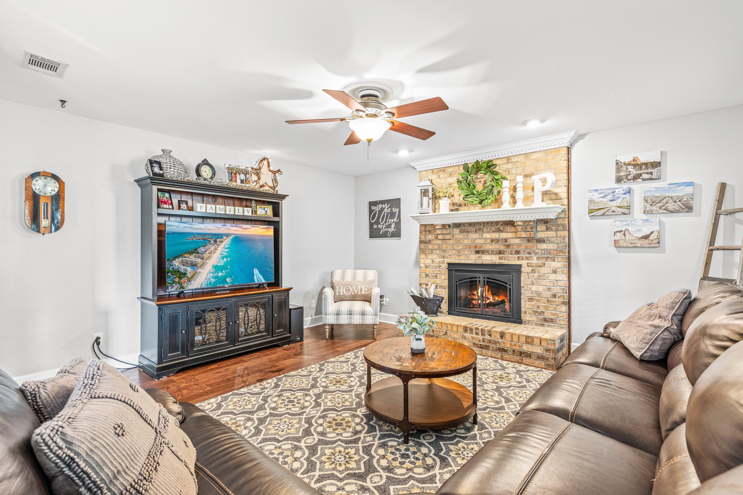 ROCKY BAYOU COUNTRY CLUB ESTATES 4 - Residential