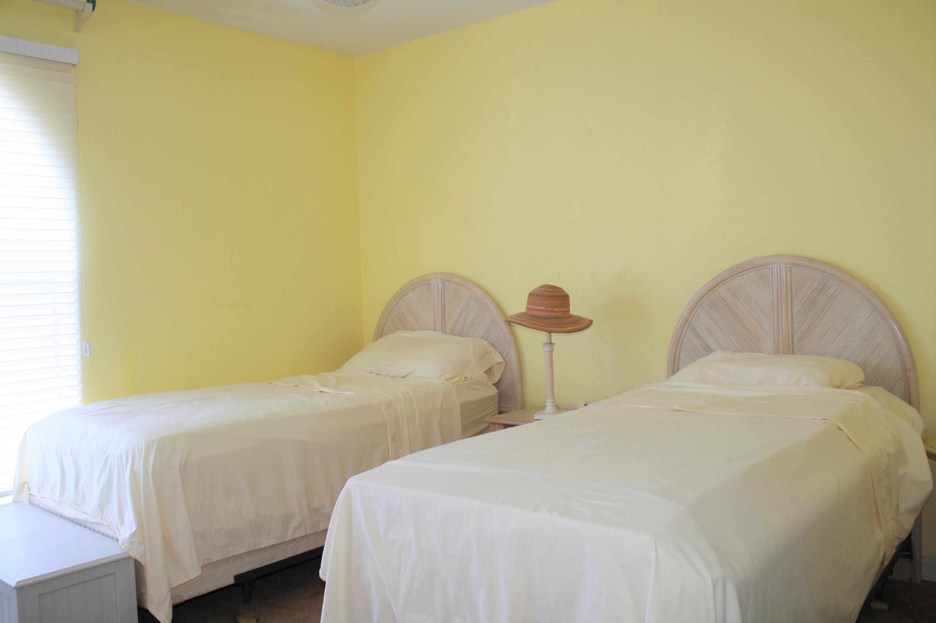 ISLA BLANCA T/H - Residential