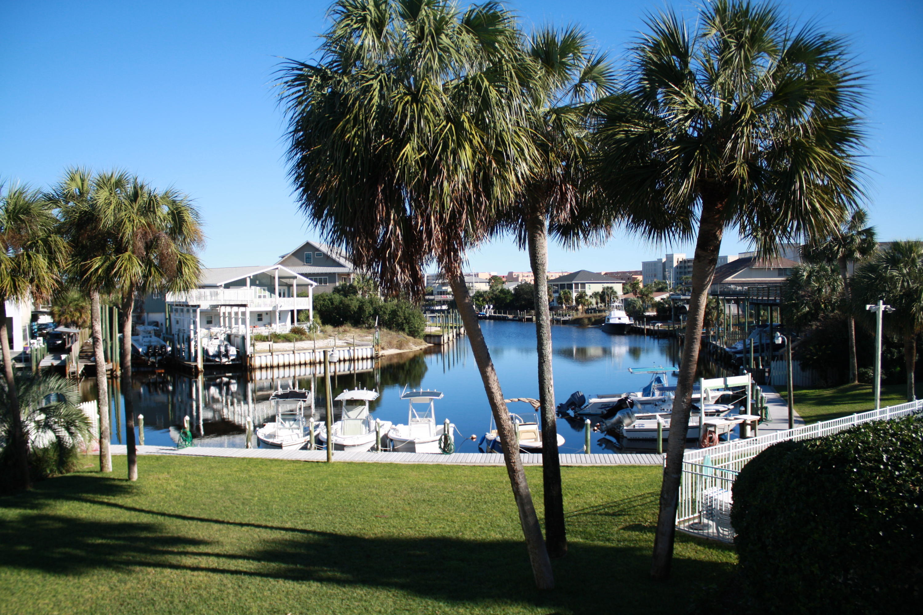 ISLA BLANCA T/H - Residential