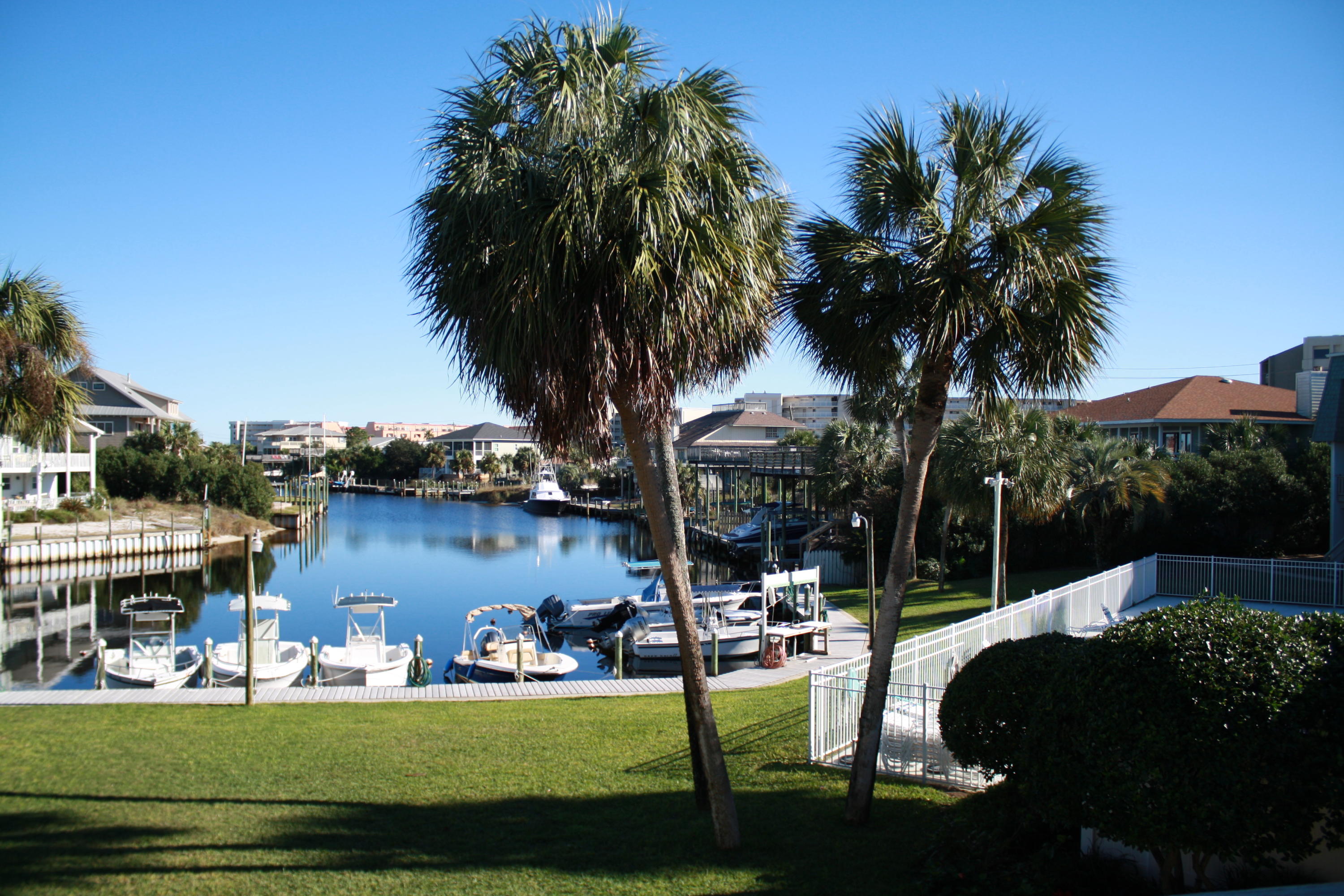 ISLA BLANCA T/H - Residential