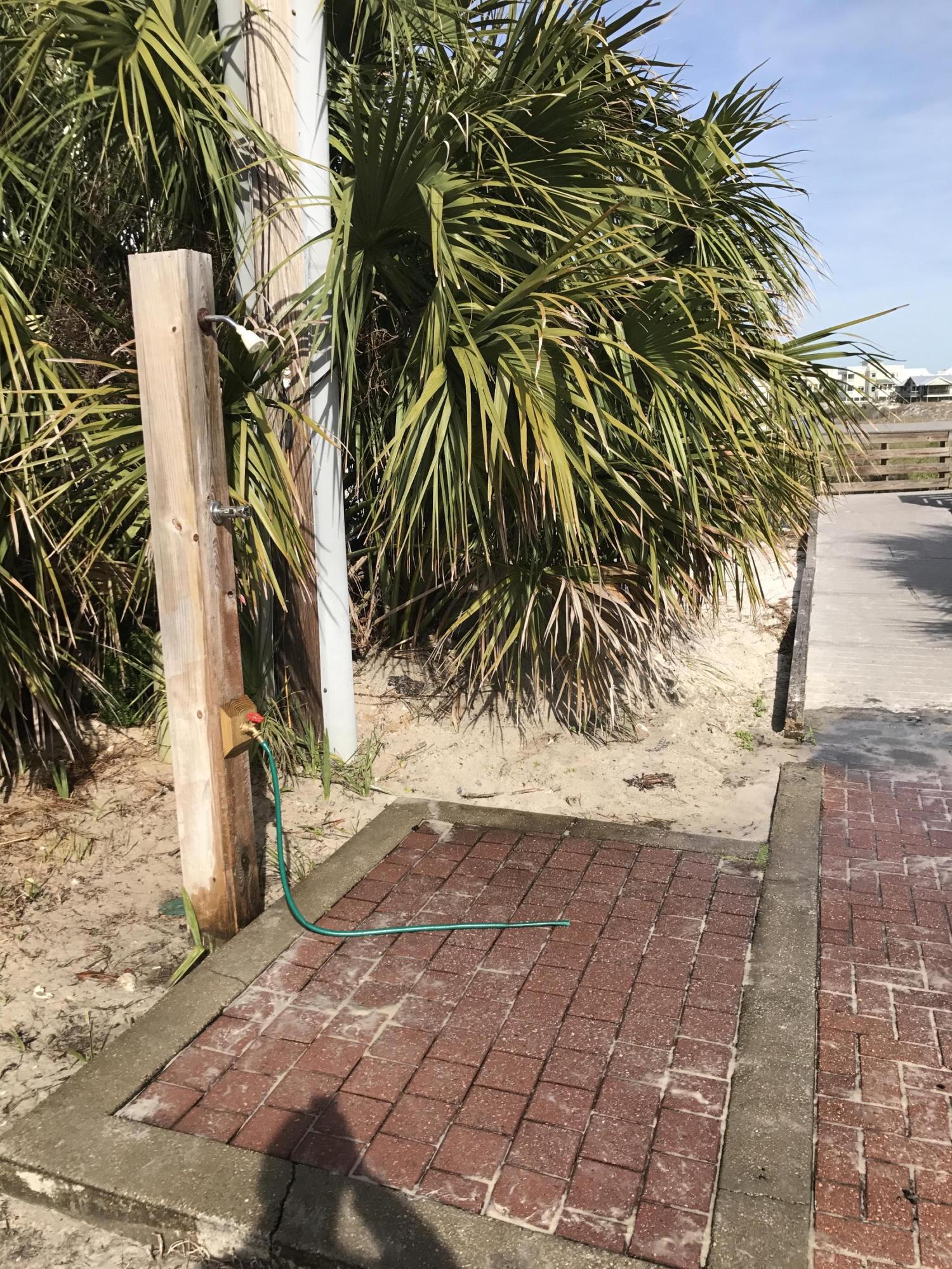 EASTERN LAKE S/D - Residential