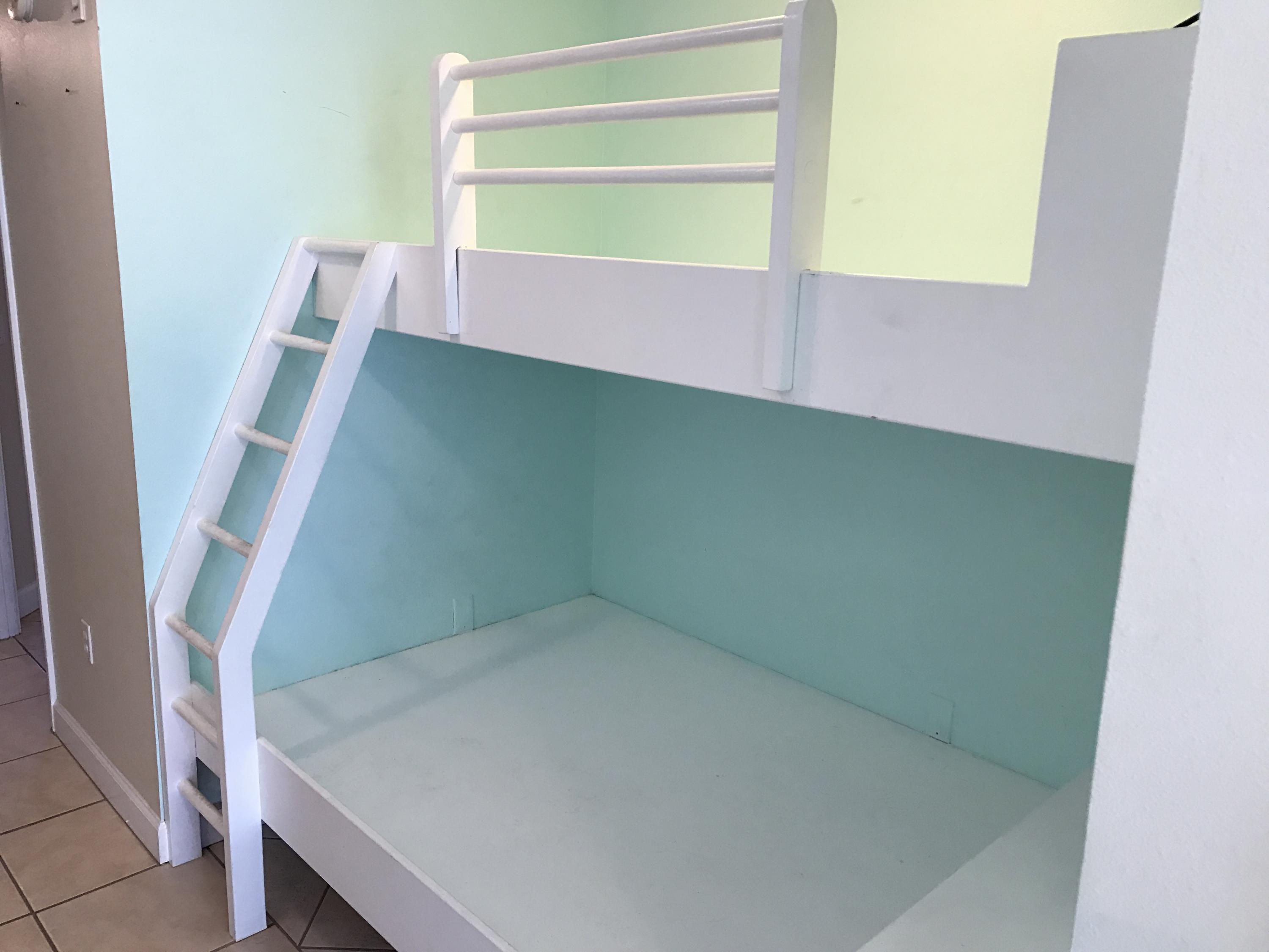 BEACH RETREAT - Residential