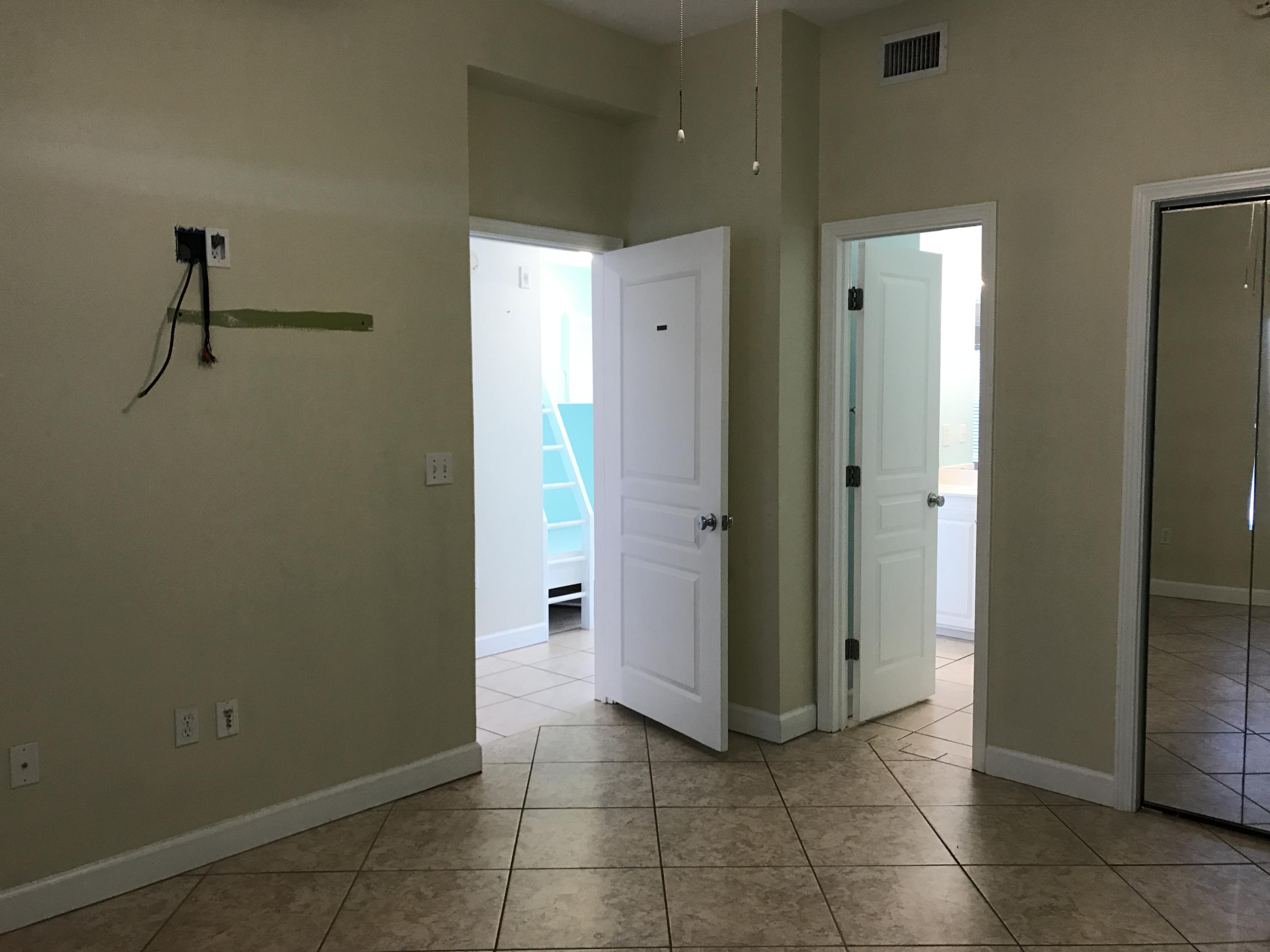 BEACH RETREAT - Residential