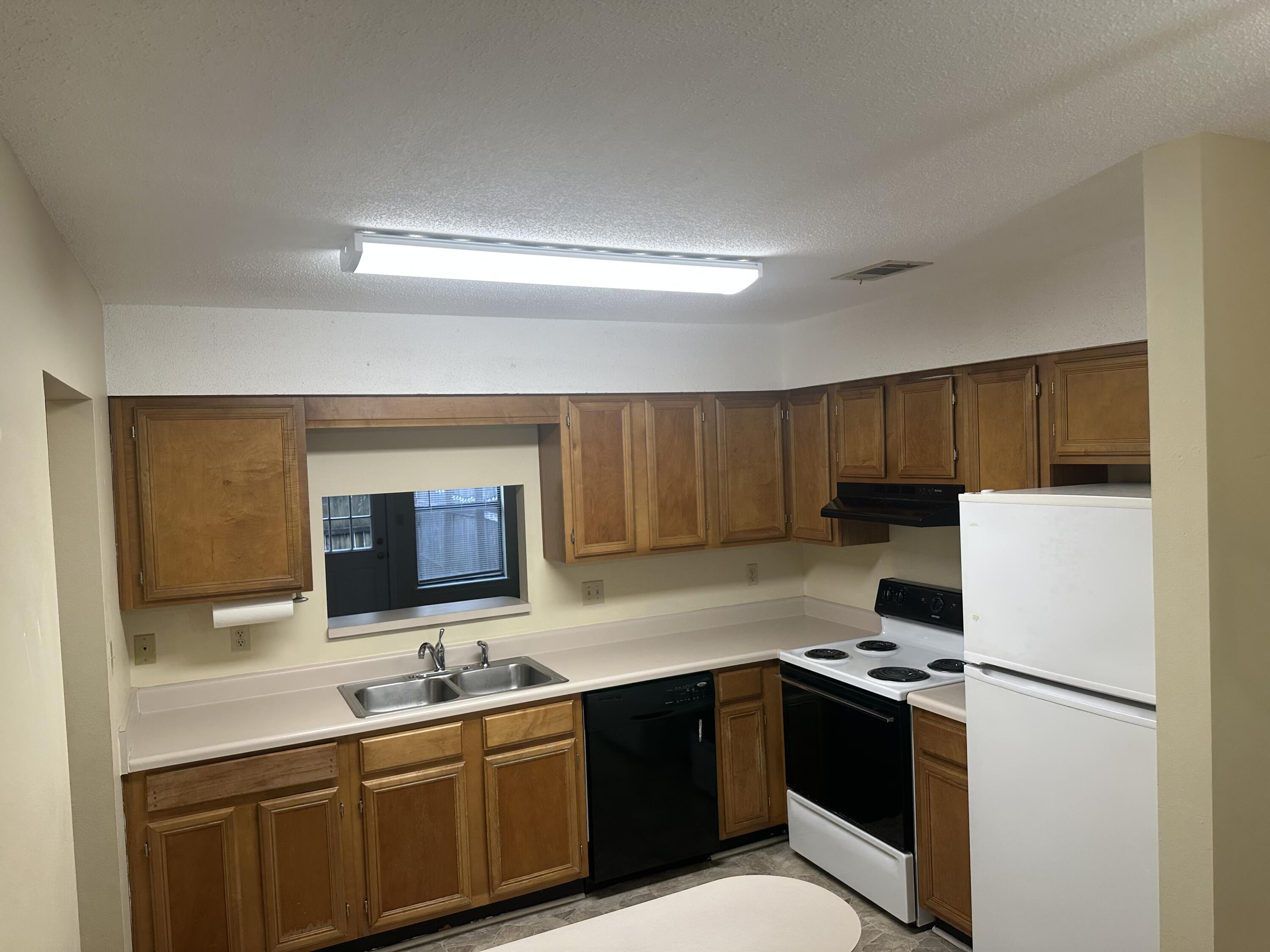 HARBOR T/H - Residential Lease