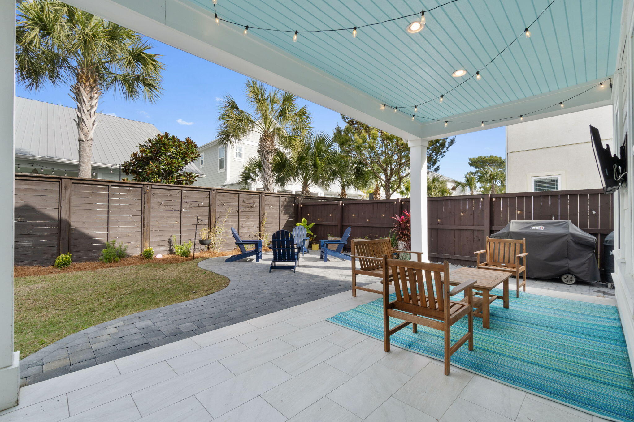 FRANGISTA BEACH 2ND ADDN - Residential