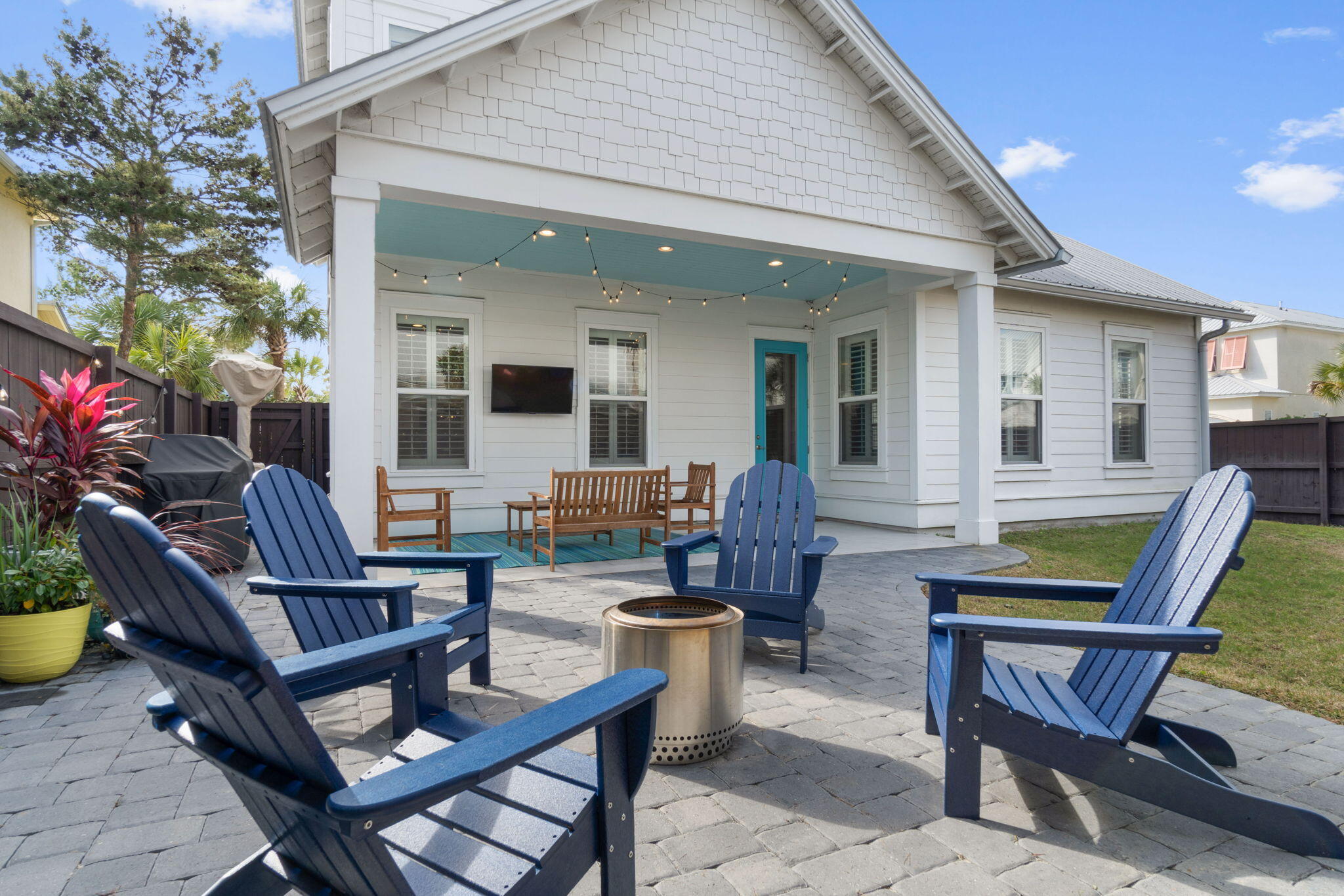 FRANGISTA BEACH 2ND ADDN - Residential