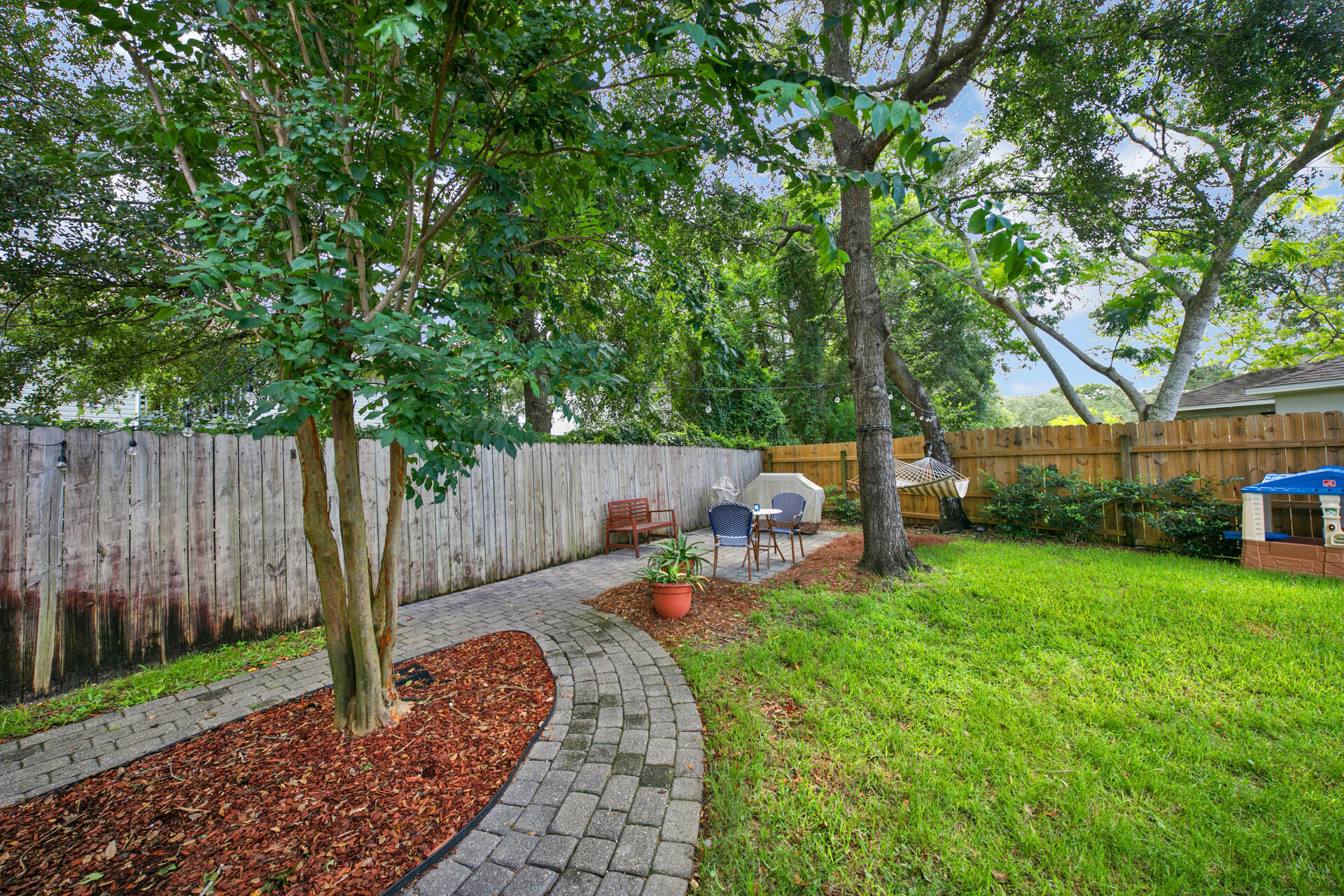 SUMMER PLACE - Residential