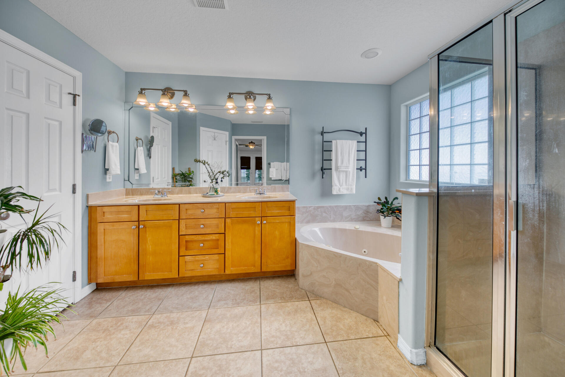 SUMMER PLACE - Residential