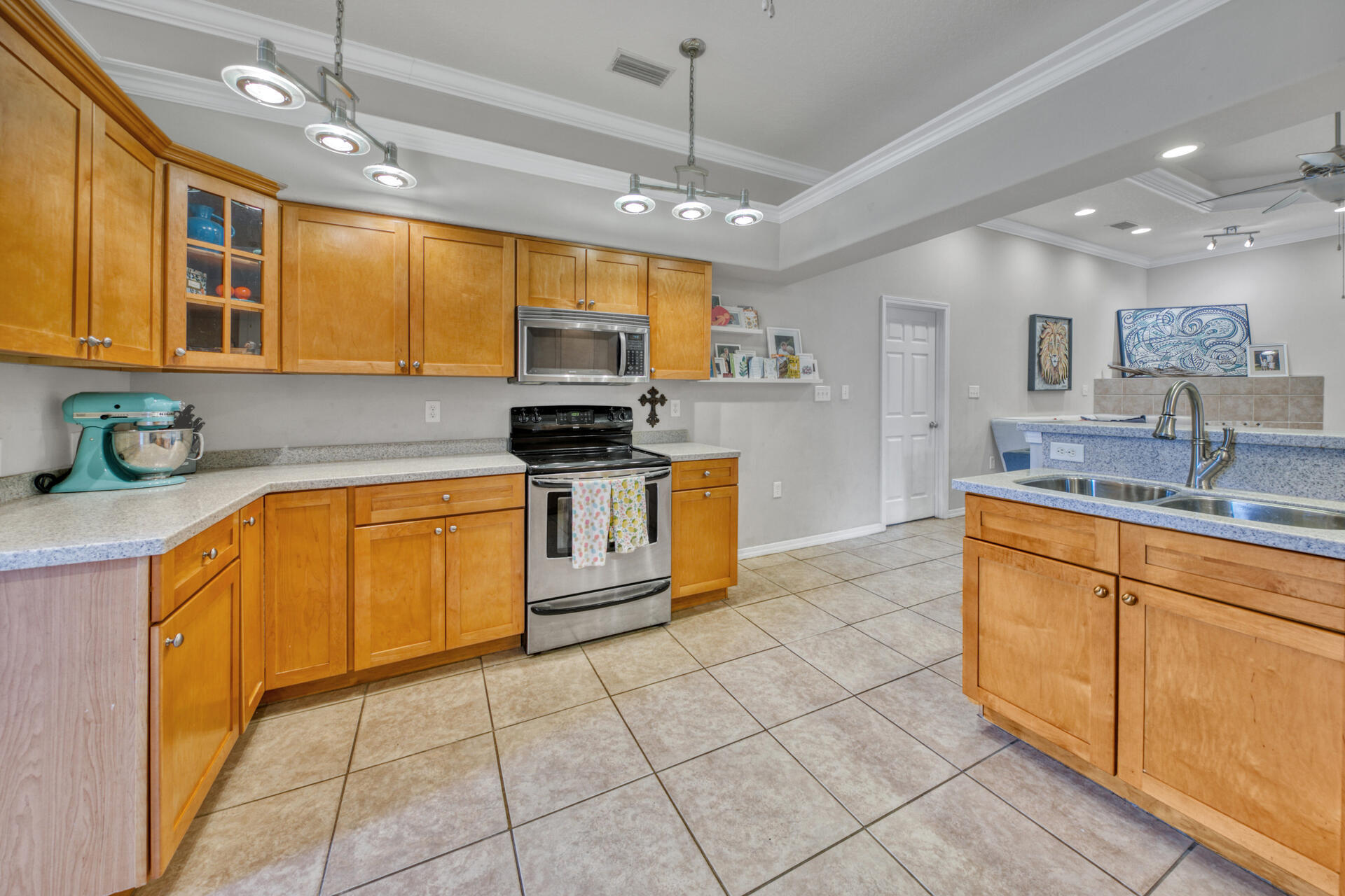 SUMMER PLACE - Residential