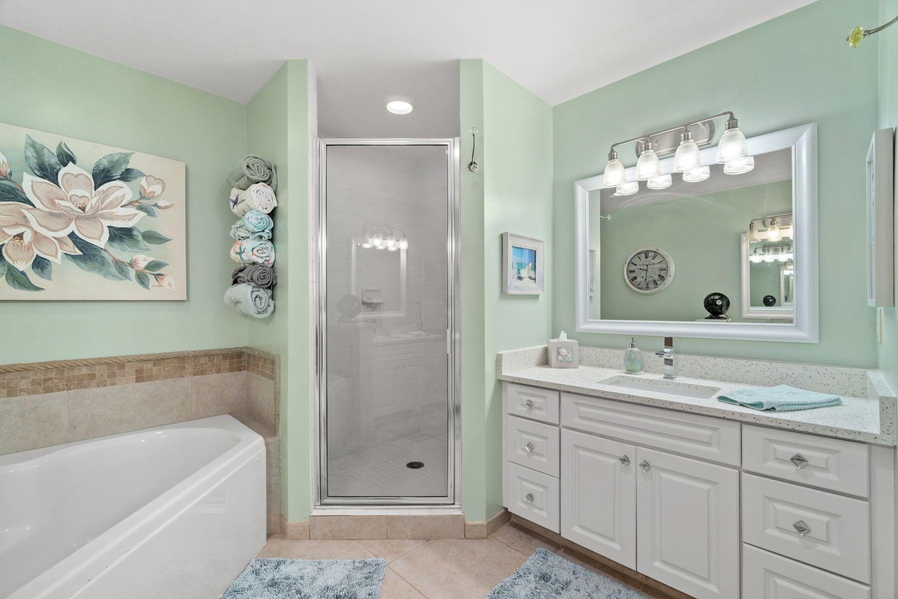 BAY POINT GRAND RESIDENCES CONDO - Residential