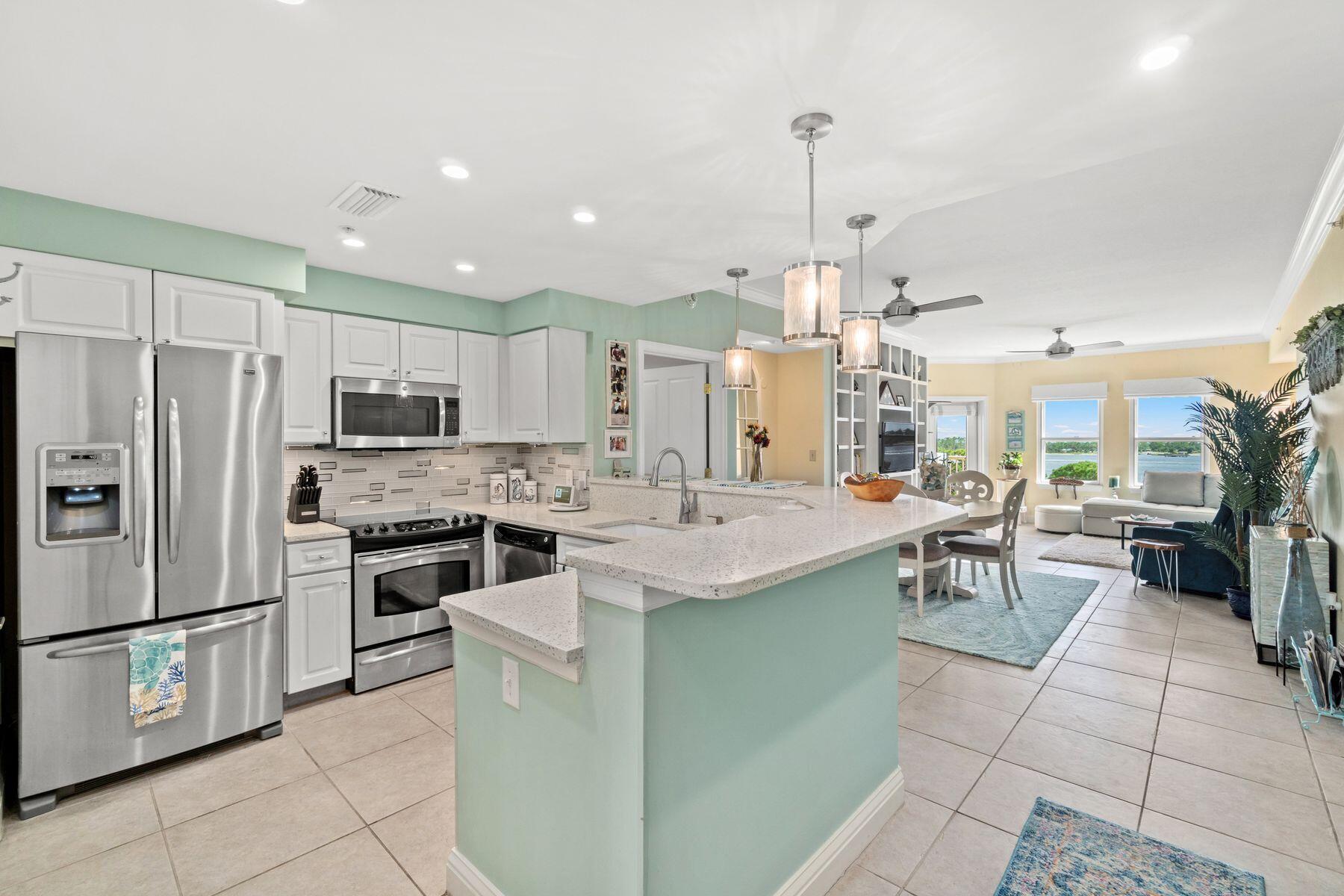 BAY POINT GRAND RESIDENCES CONDO - Residential