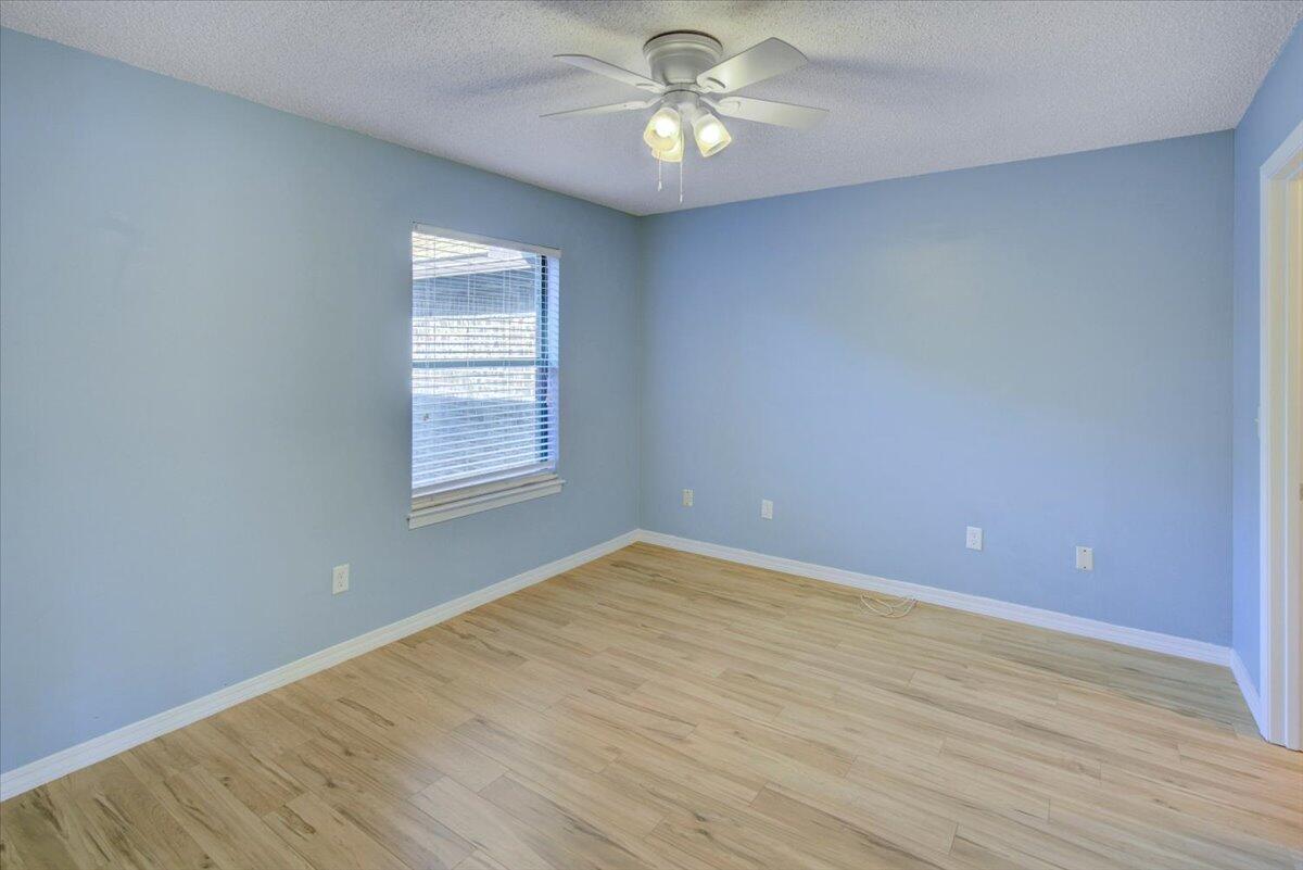 HIDDEN COVE T/H - Residential