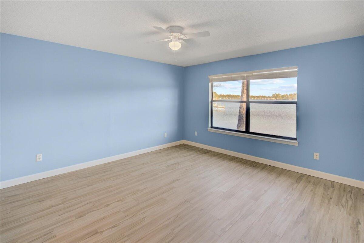 HIDDEN COVE T/H - Residential