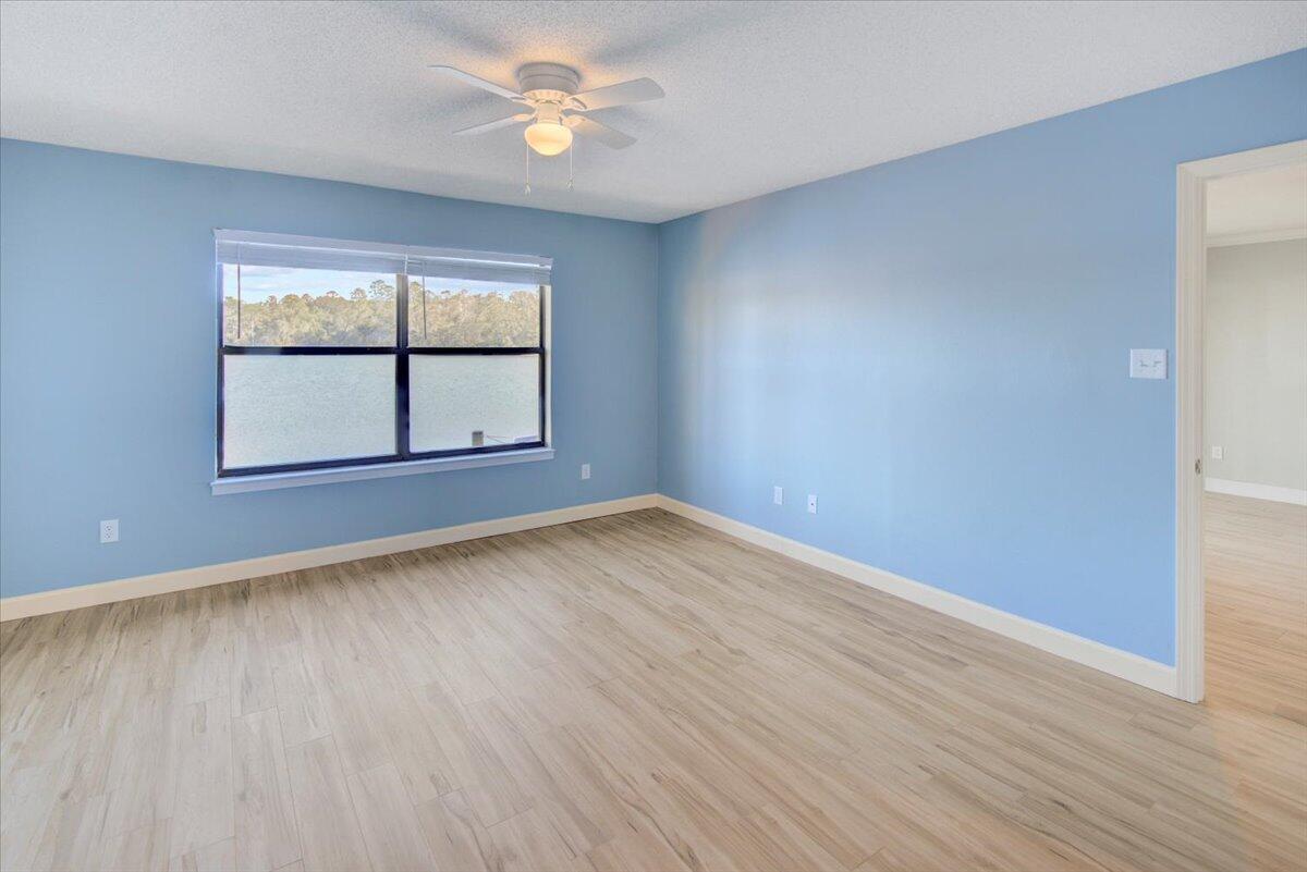 HIDDEN COVE T/H - Residential