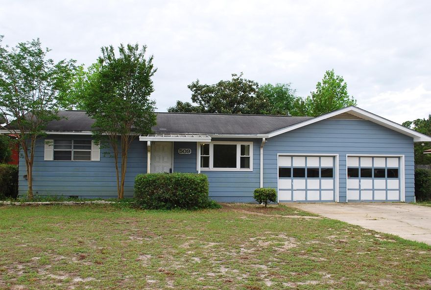 Located in a quiet subdivision close to bases, this 3BR is perfect for the first time home buyer, or to be used as an investment property. The split bedrm floor plan has room to spread out with a huge 2 car garage and screened back porch. Upon entry, the living room with picture window opens the the dining area and kitchen, with view to the backyard and trees. The large fenced backyard has room for a pool, garden, or play area.