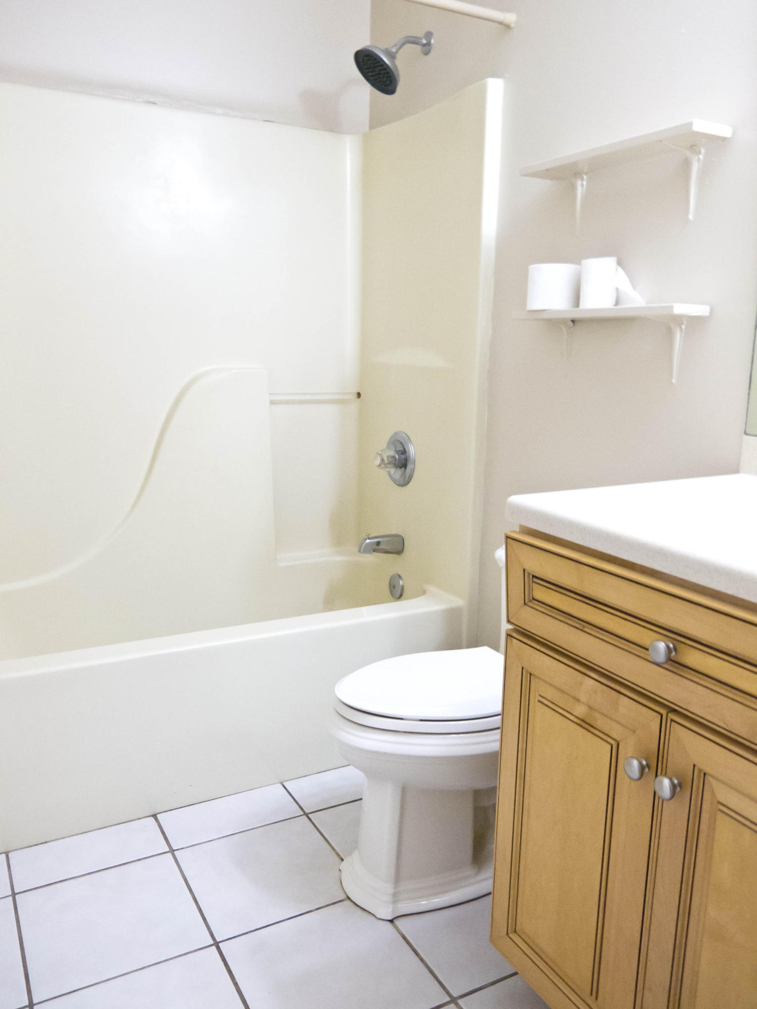 CRESCENT SHORES PORT OF LOTS - Residential Lease