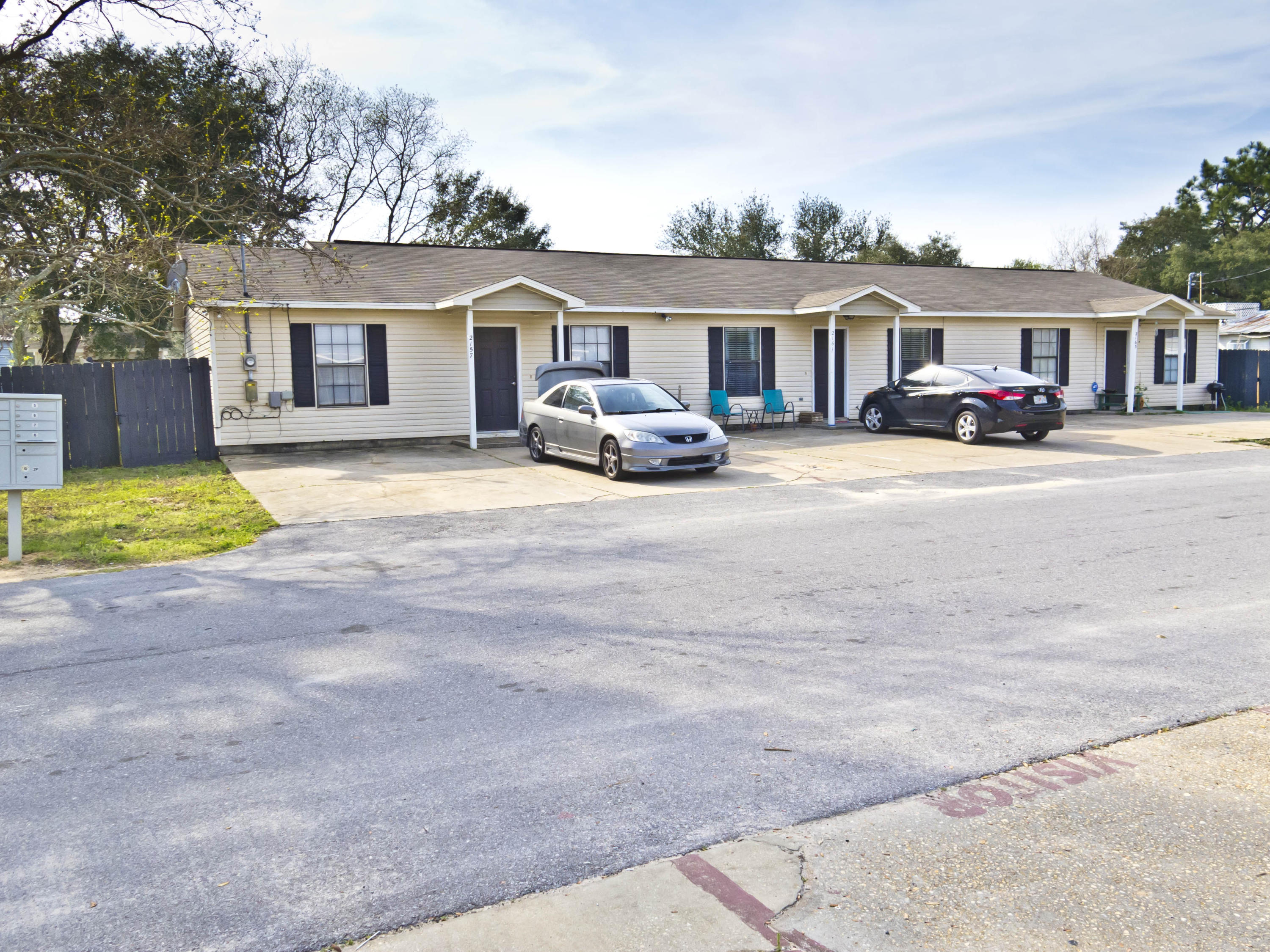 CRESCENT SHORES PORT OF LOTS - Residential Lease