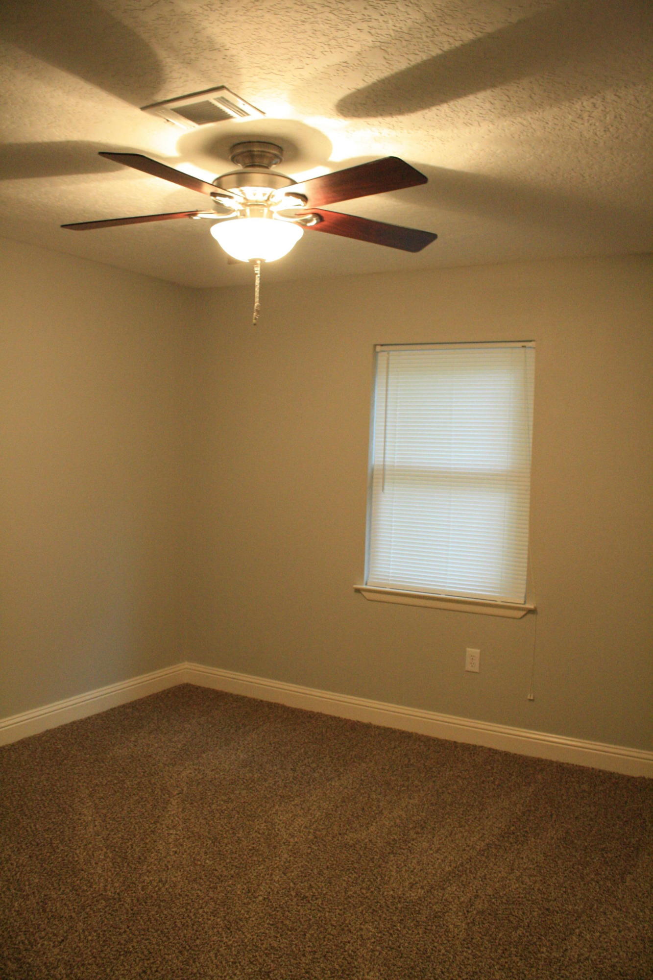 PINEWOOD ESTATES - Residential