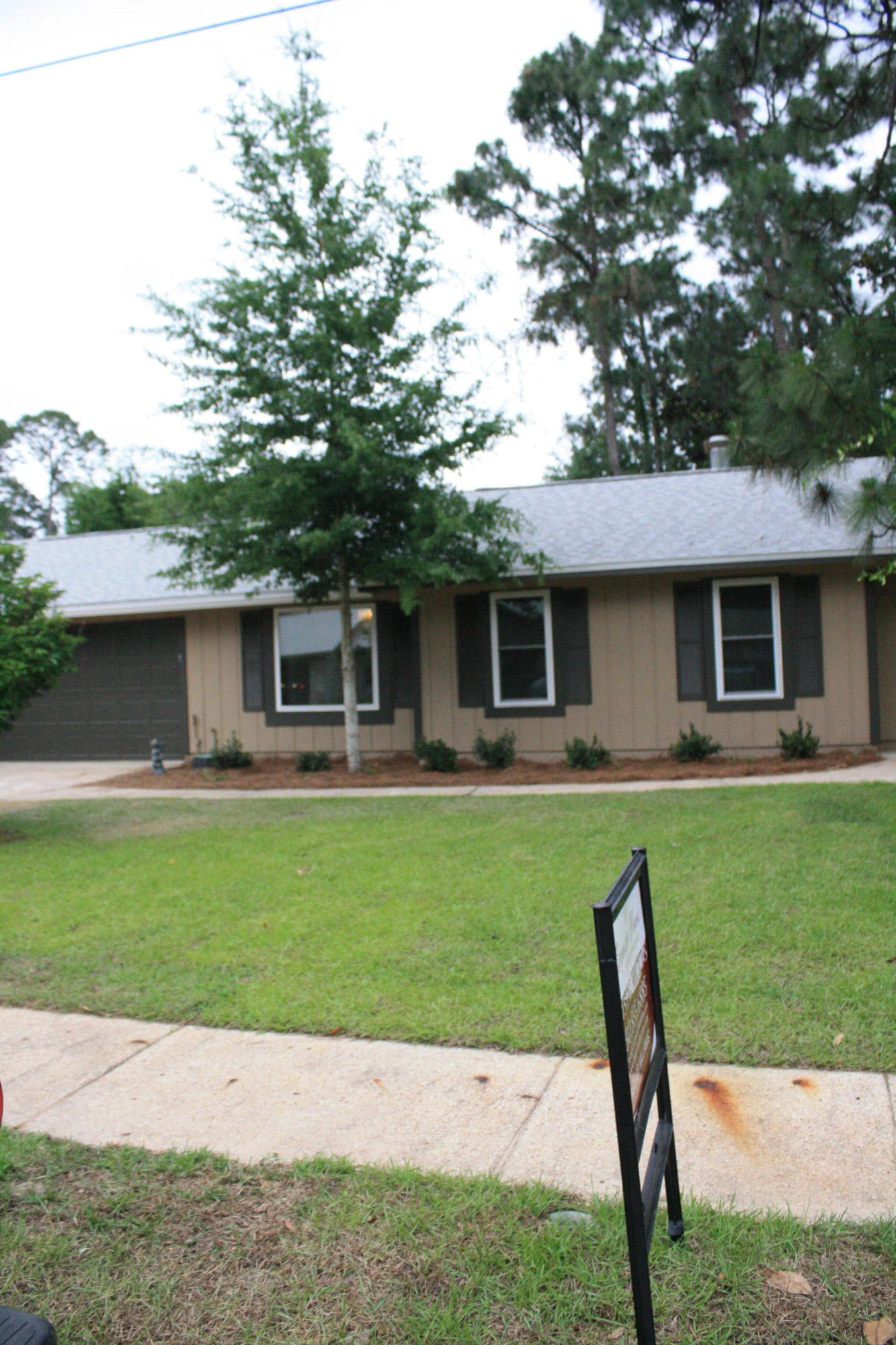 PINEWOOD ESTATES - Residential