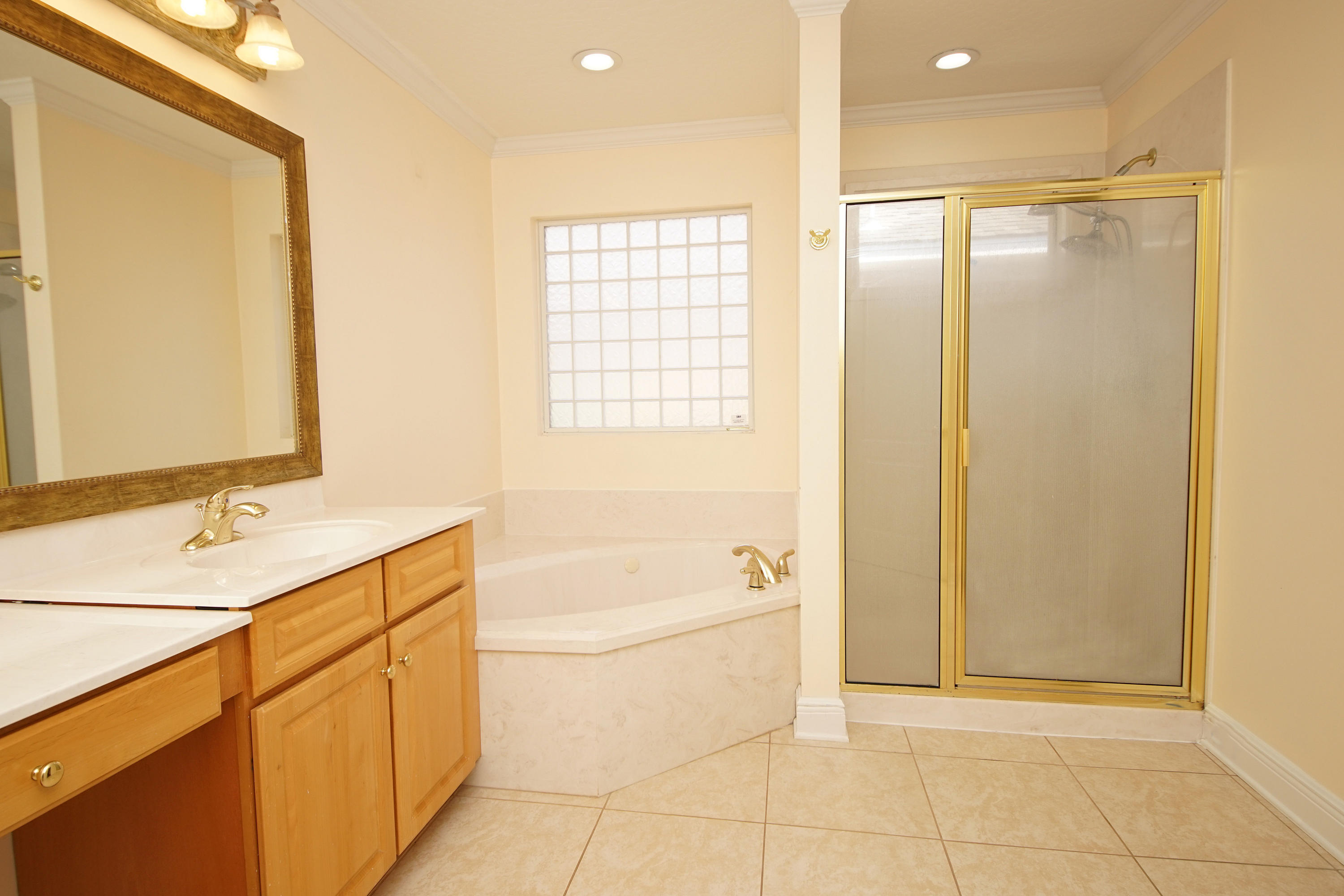 BRIDGEPORT COLONY - Residential