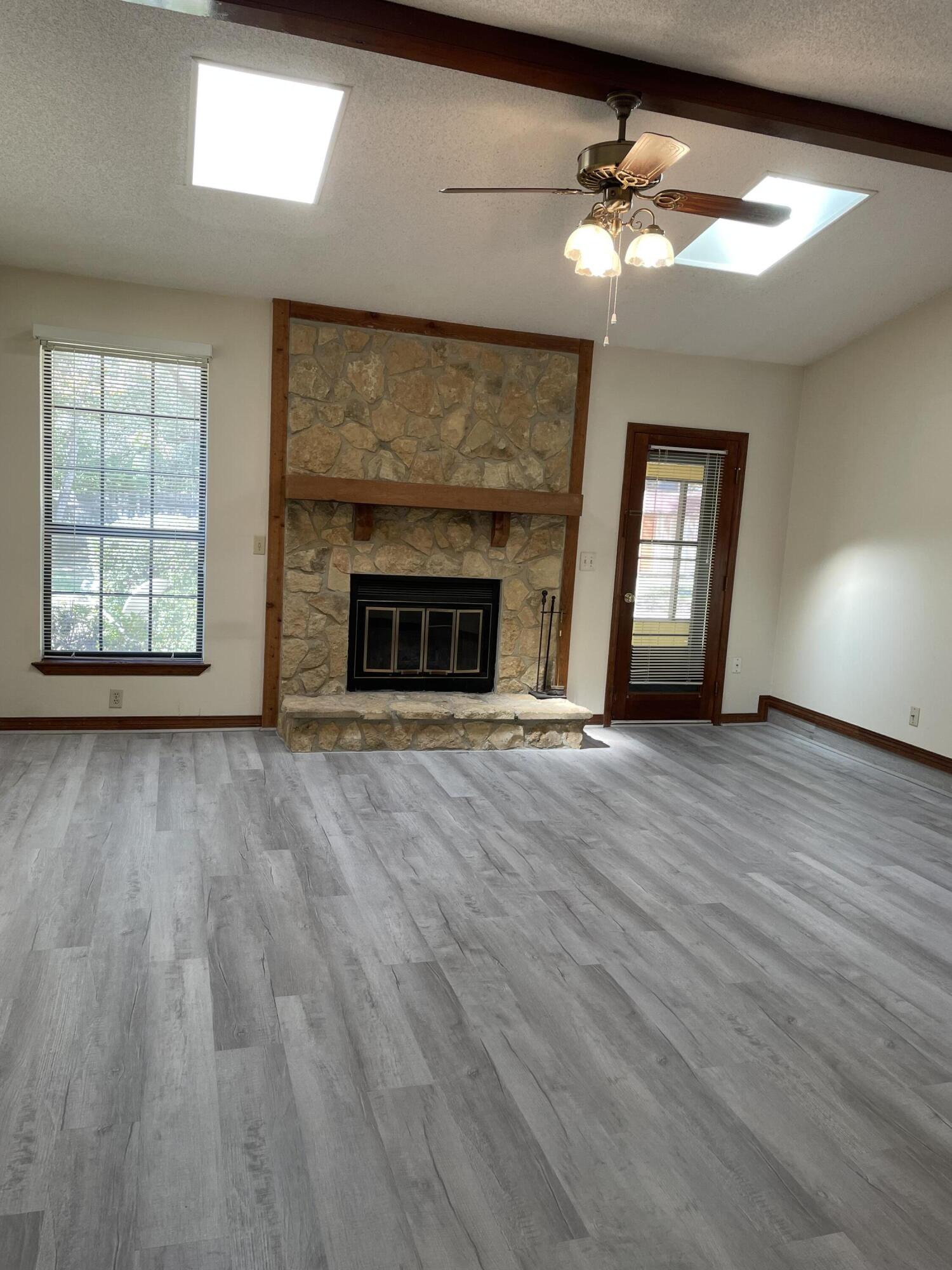 VALPARAISO PINECREST 5 - Residential