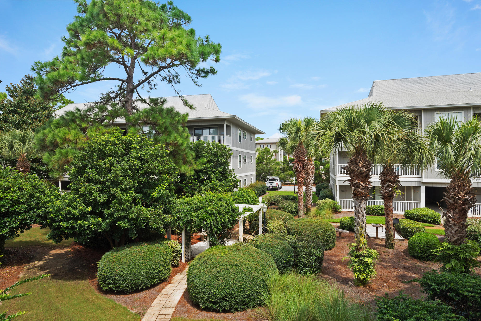 BEACHWOOD VILLAS CONDO - Residential