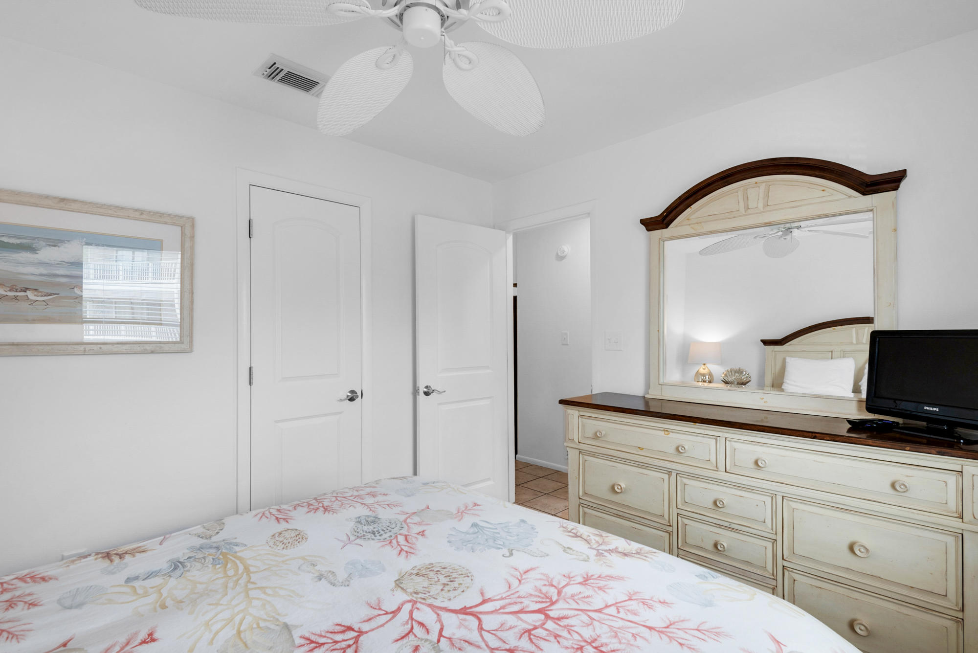 BEACHWOOD VILLAS CONDO - Residential